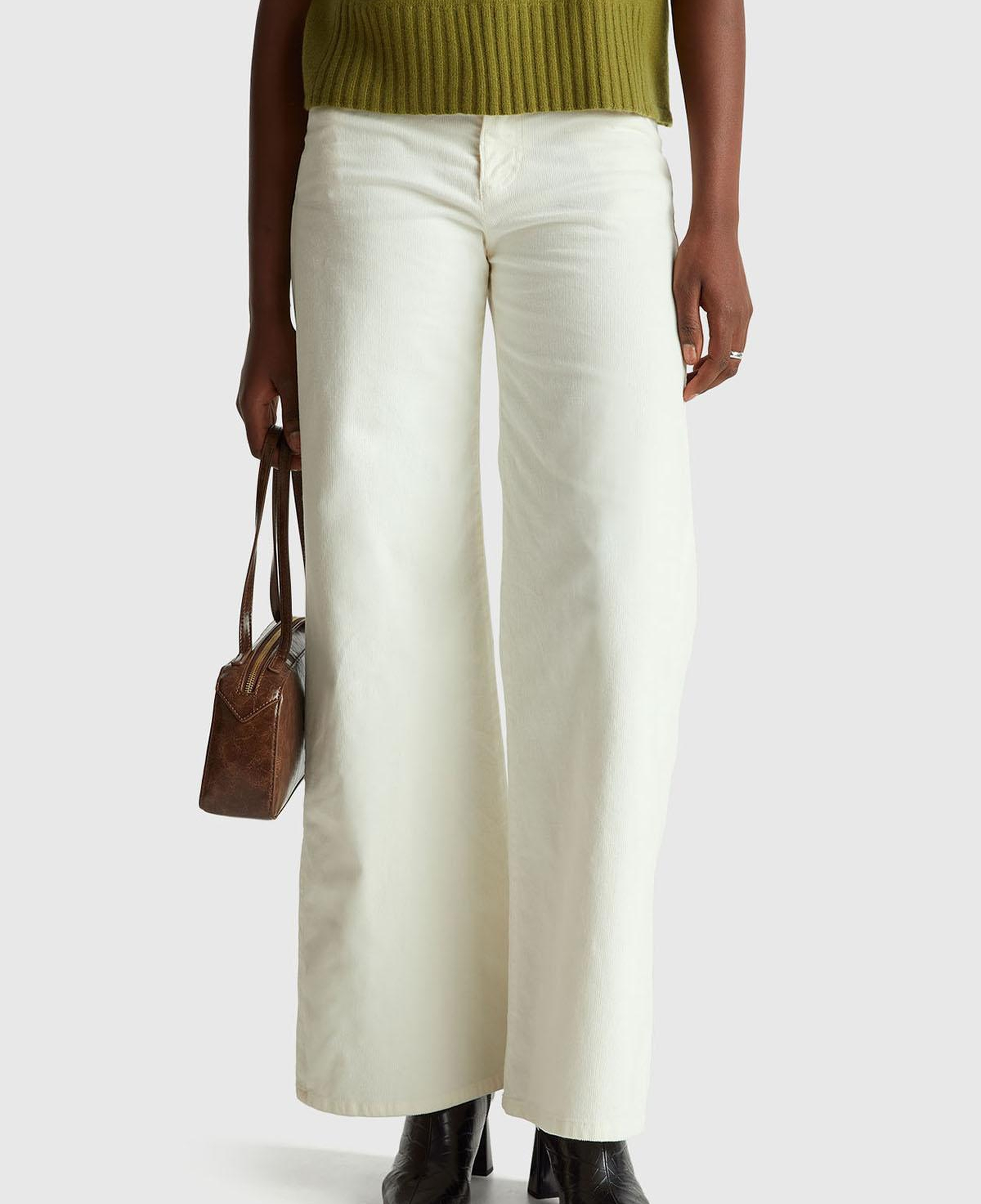 Kadın Krem Pamuk Karışımlı Arkası Logo Etiketli Geniş Paça  Kadife Pantolon