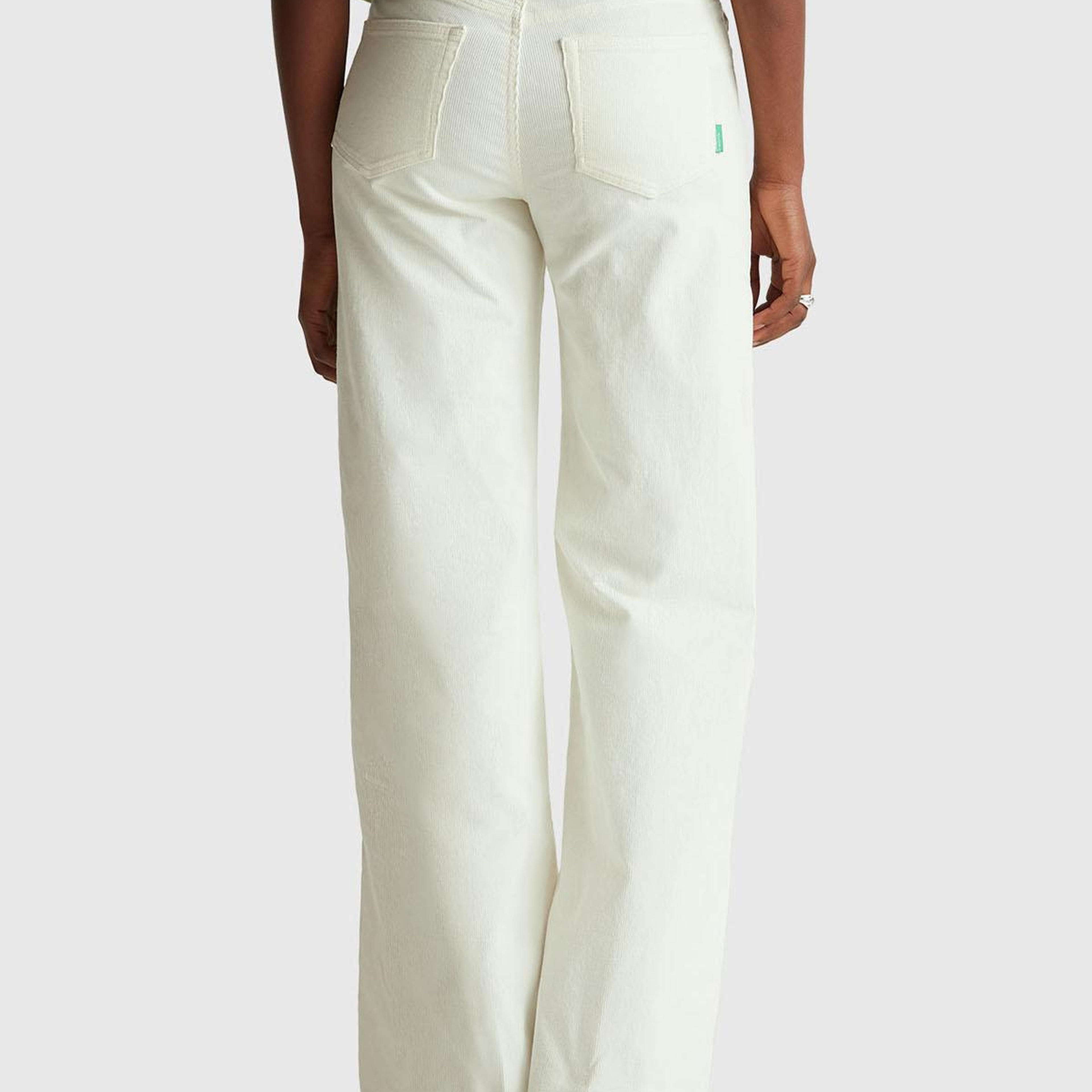 Kadın Krem Pamuk Karışımlı Arkası Logo Etiketli Geniş Paça  Kadife Pantolon