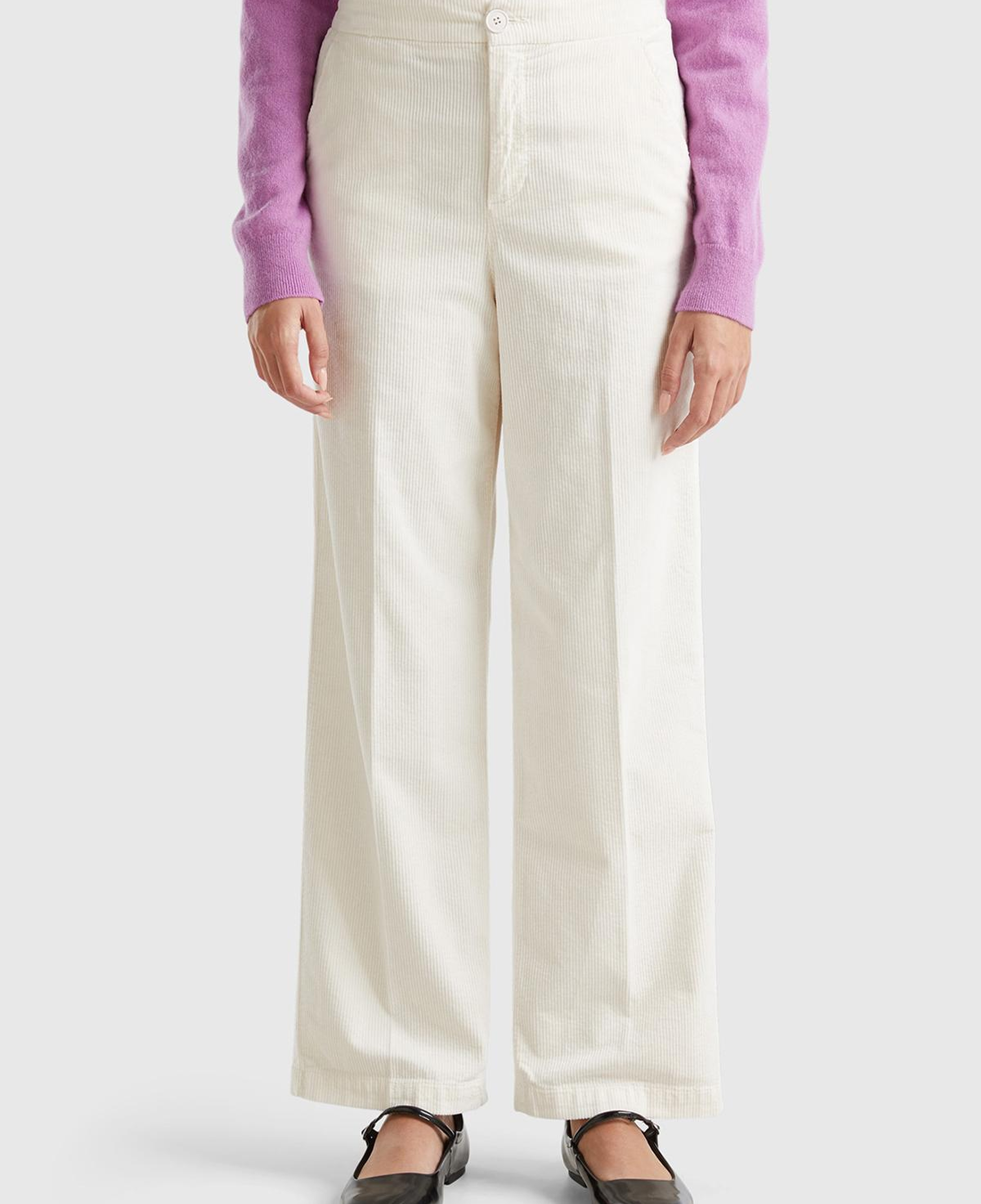 Kadın Krem Pamuk Karışımlı Arkası Lastikli Cepli Geniş Paça Kadife Pantolon