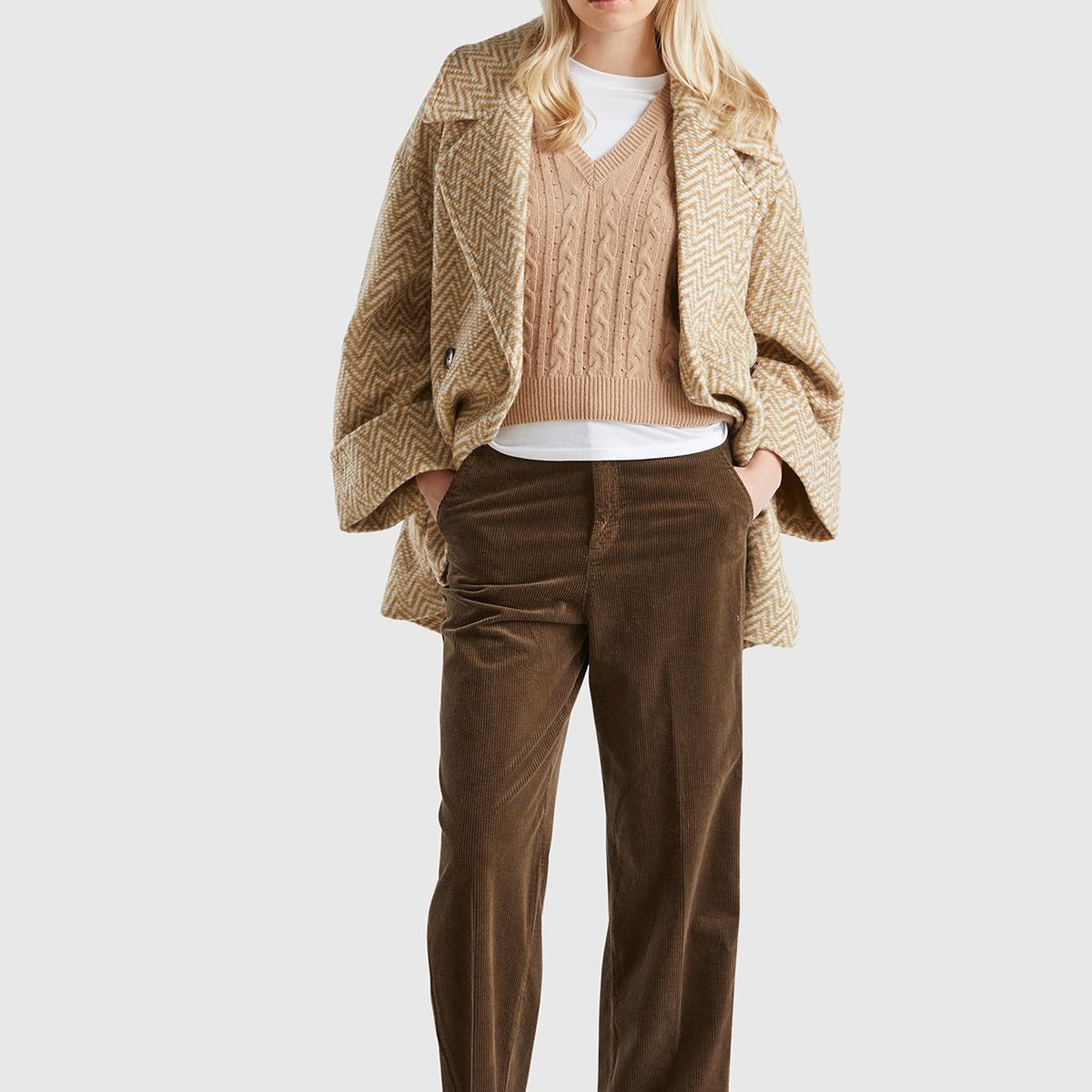 Kadın Koyu Kahverengi Pamuk Karışımlı Arkası Lastikli Cepli Geniş Paça Kadife Pantolon