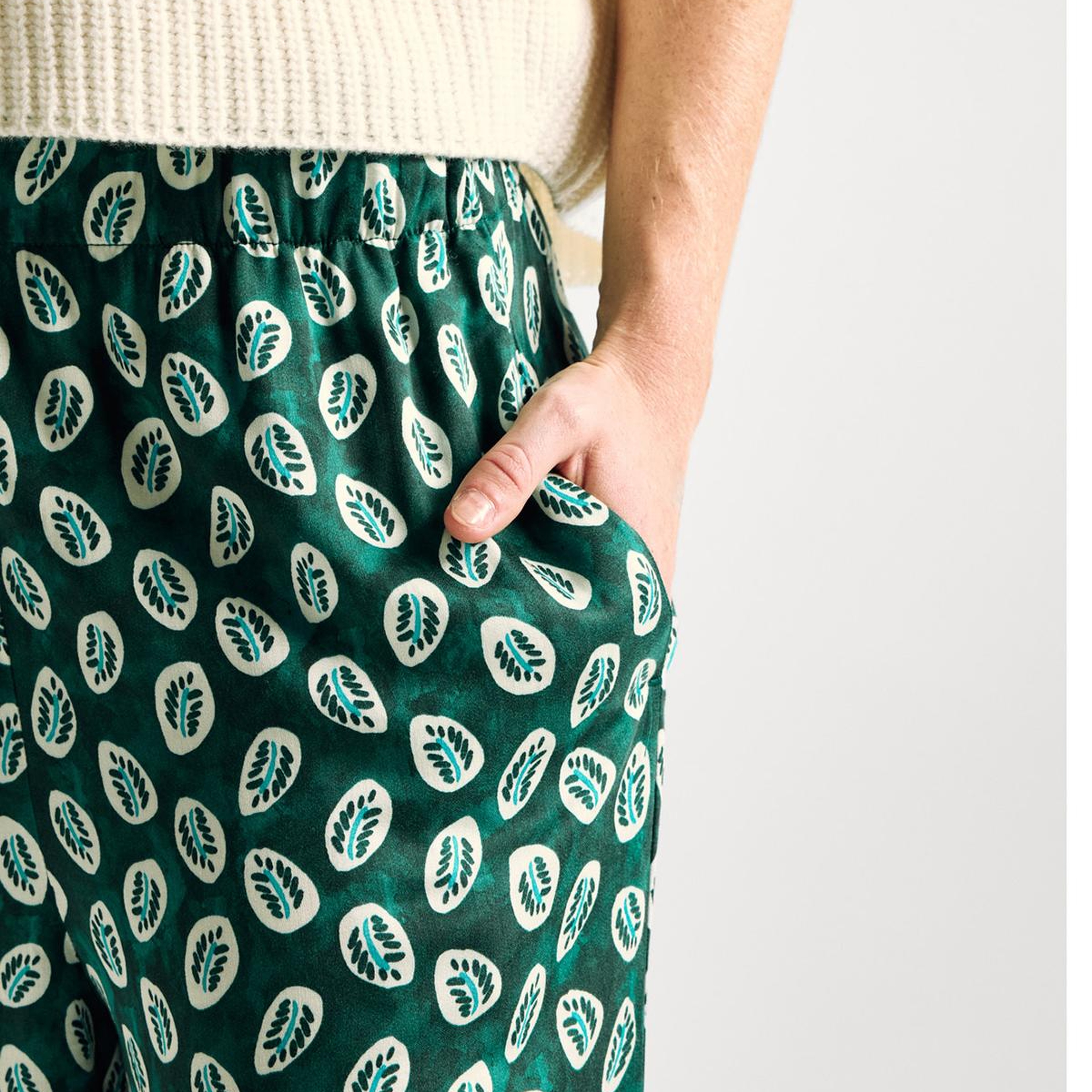 Kadın Yeşil %100 Viskon Rahat Kesim Beli Lastikli Cepli Pantolon