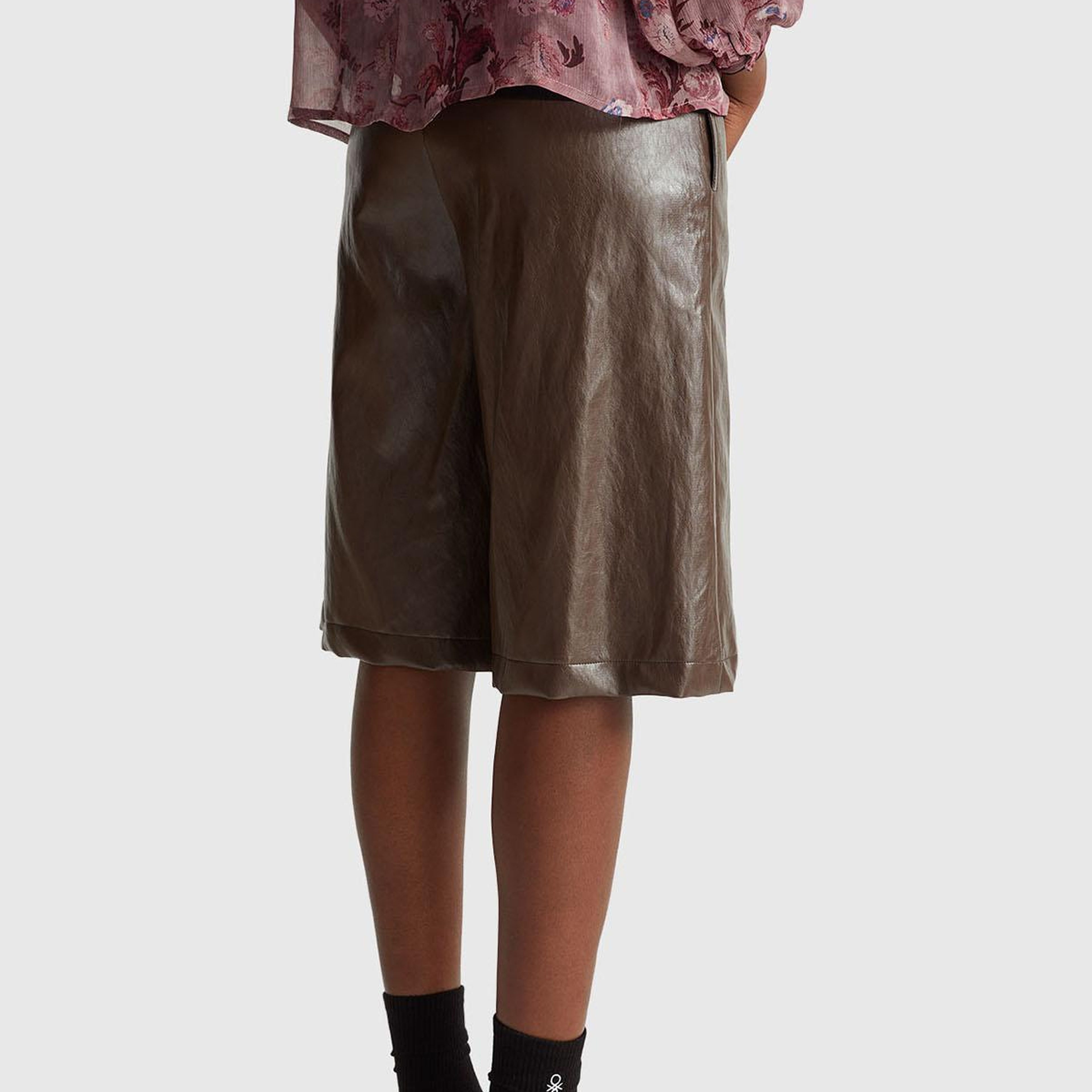 Kadın Koyu Kahverengi Suni Deri Bermuda Şort