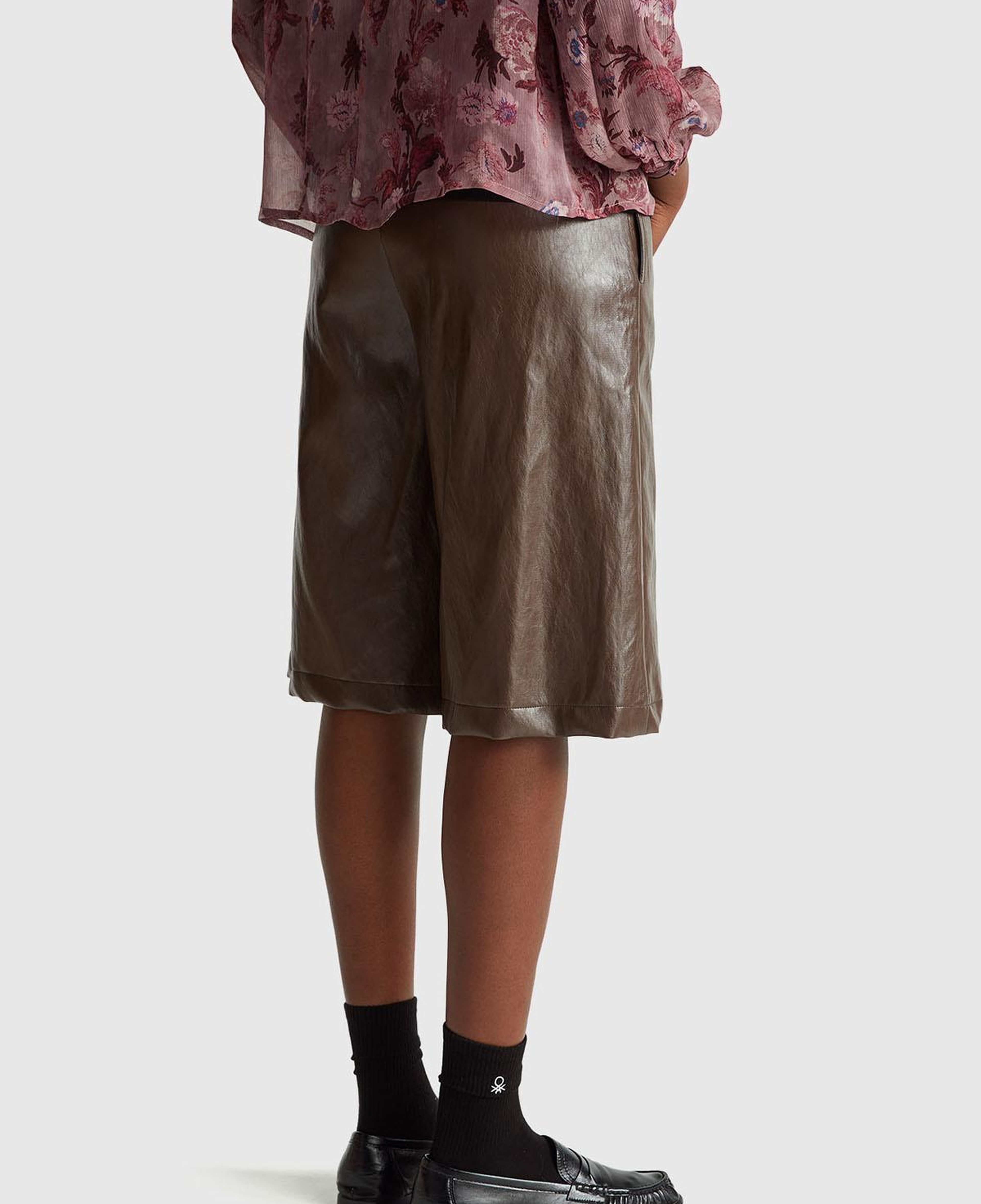 Kadın Koyu Kahverengi Suni Deri Bermuda Şort