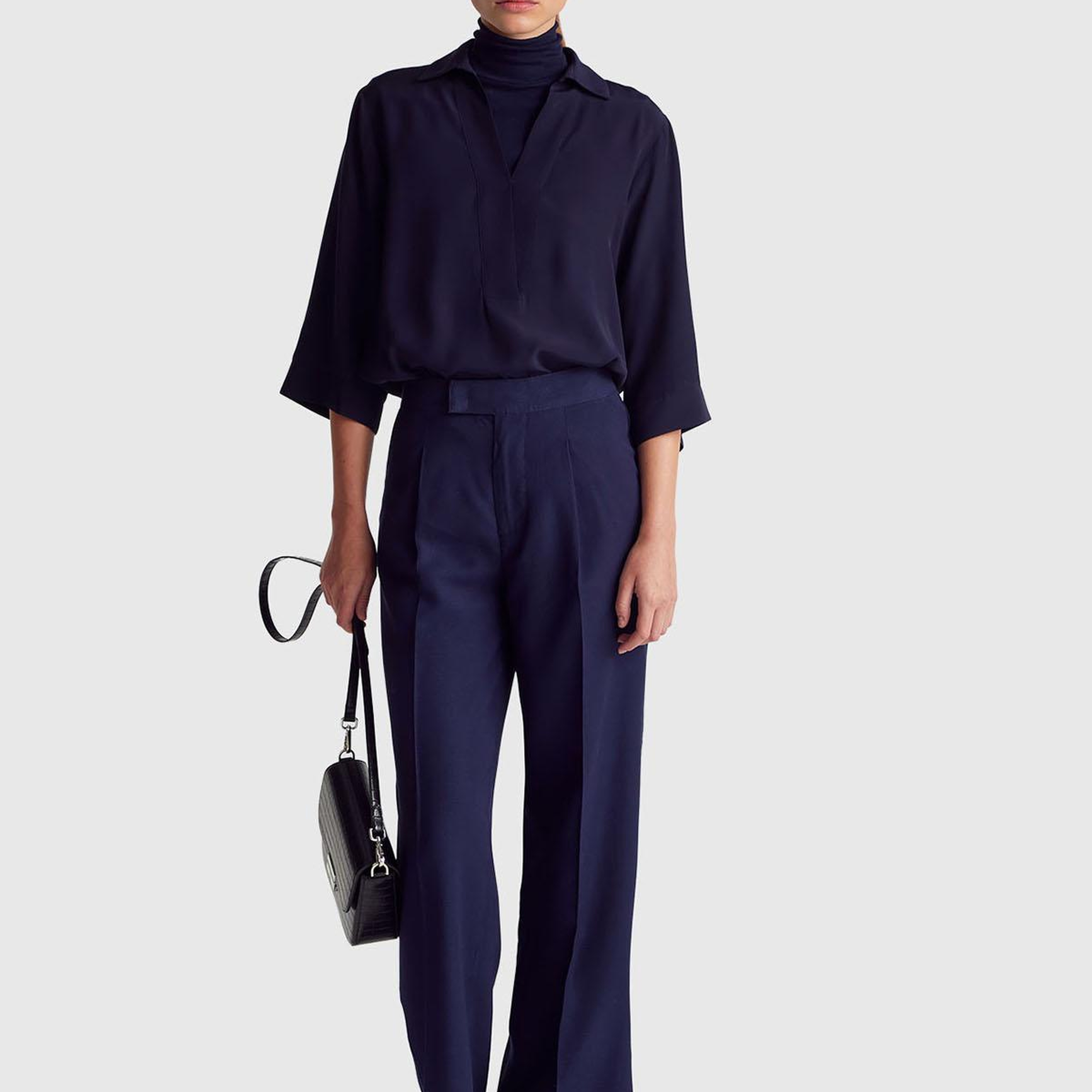 Kadın Lacivert Viskoz Karışımlı Arka Cep Detaylı Geniş Paça Pantolon