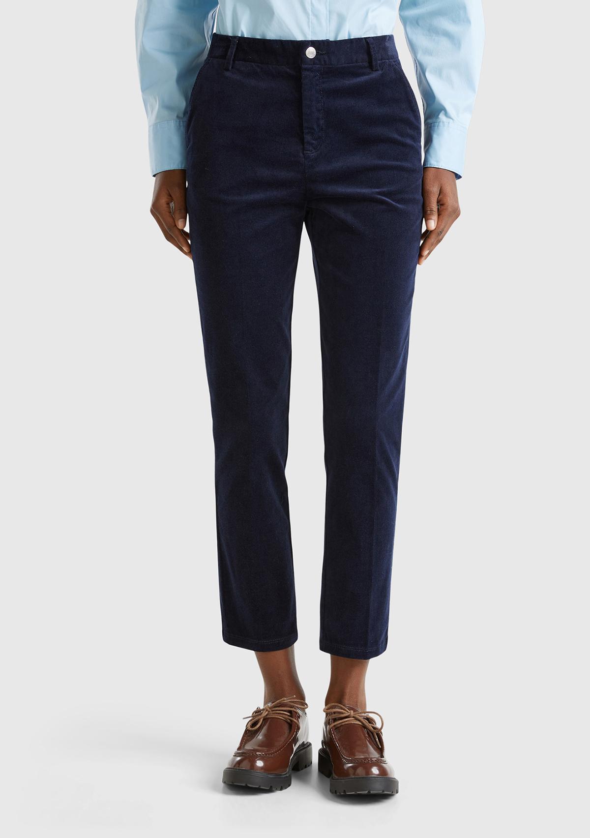 Kadın Lacivert Pamuk ve Modal Karışımlı Önü Cepli Kadife Chino Pantolon