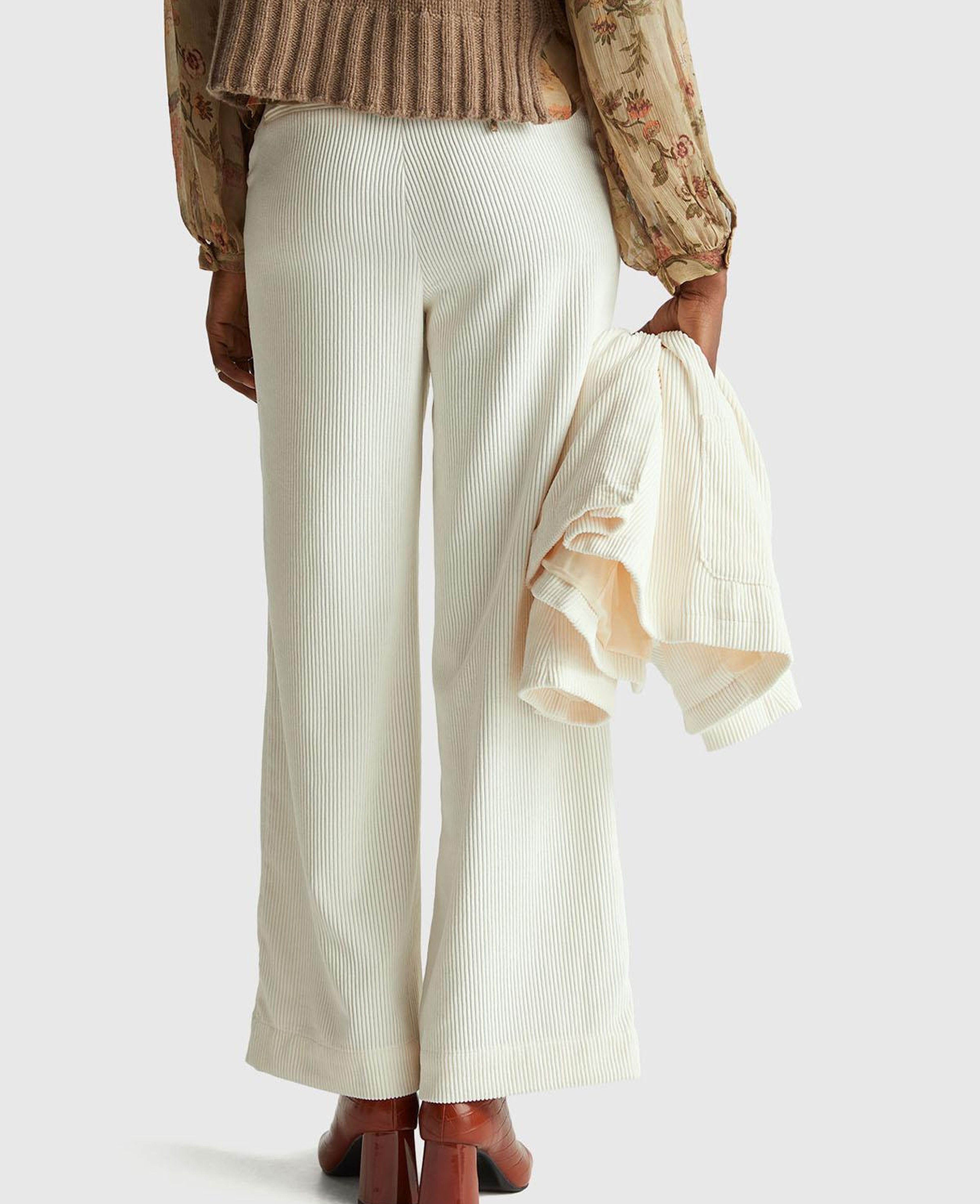 Kadın Krem Normal Bel İspanyol Paça Pantolon