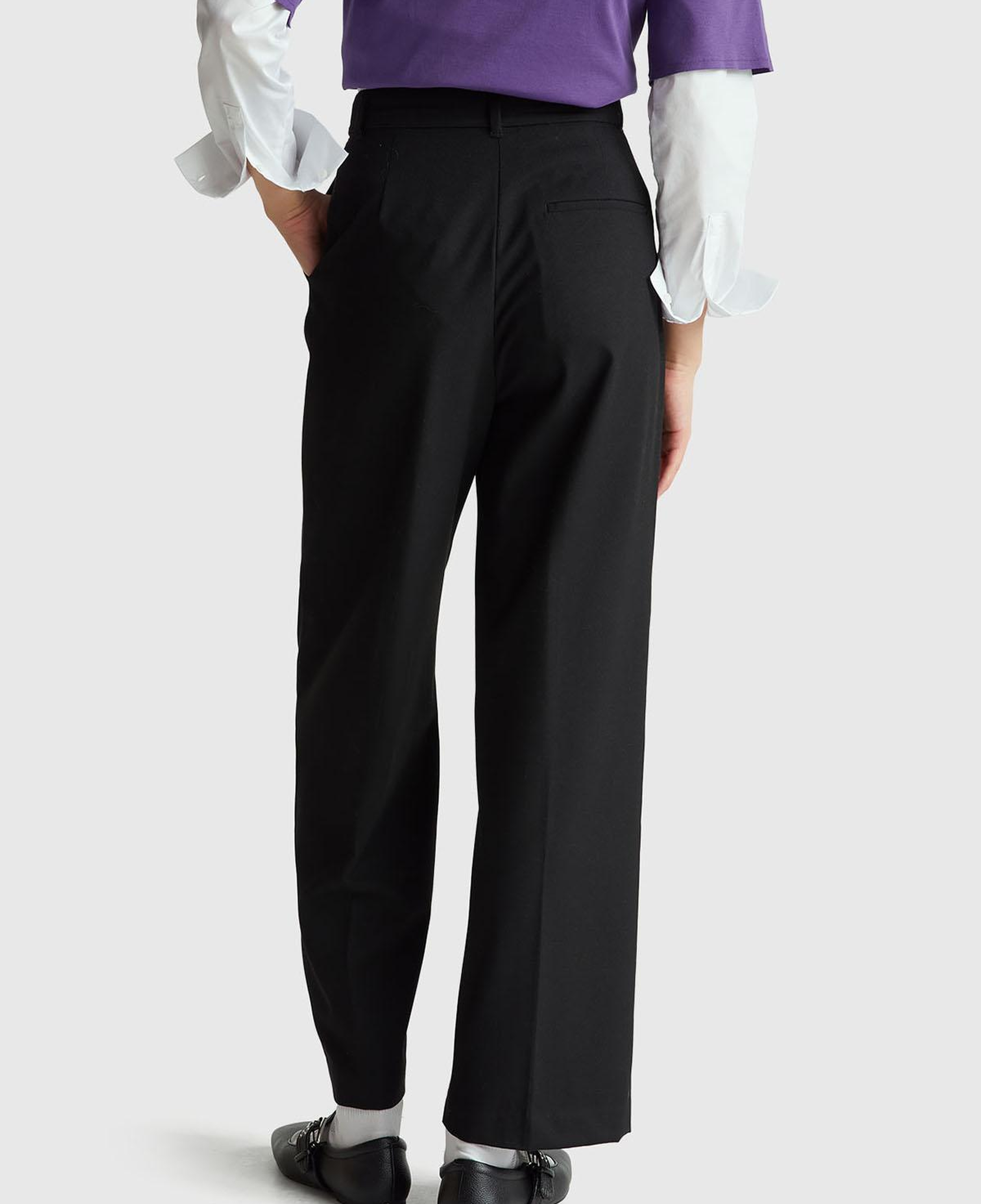 Kadın Siyah Viskoz Karışımlı Cepli Önden Fermuarlı Pantolon