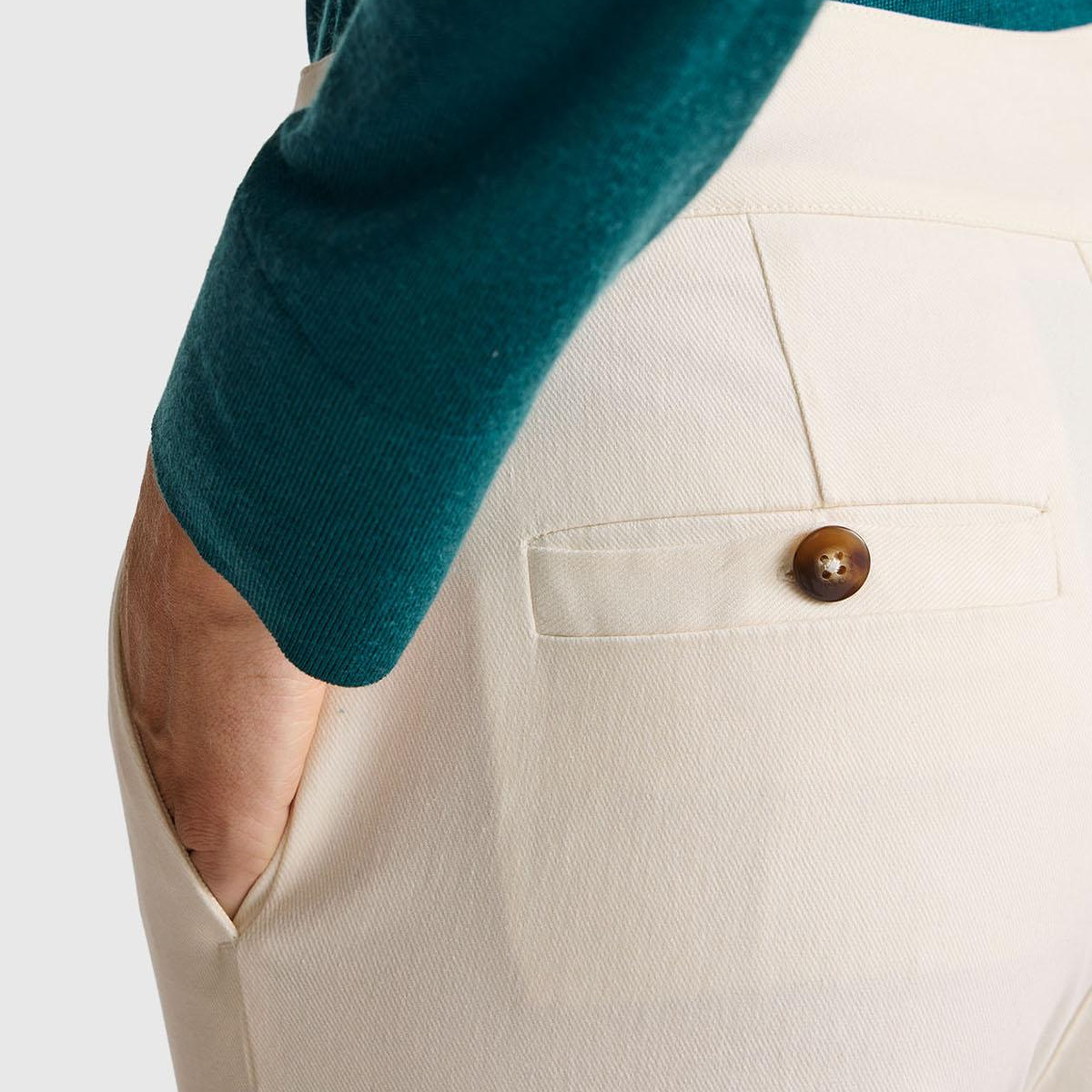 Kadın Krem Pamuk Karışımlı Düğmeli Paçası Katlamalı Pantolon