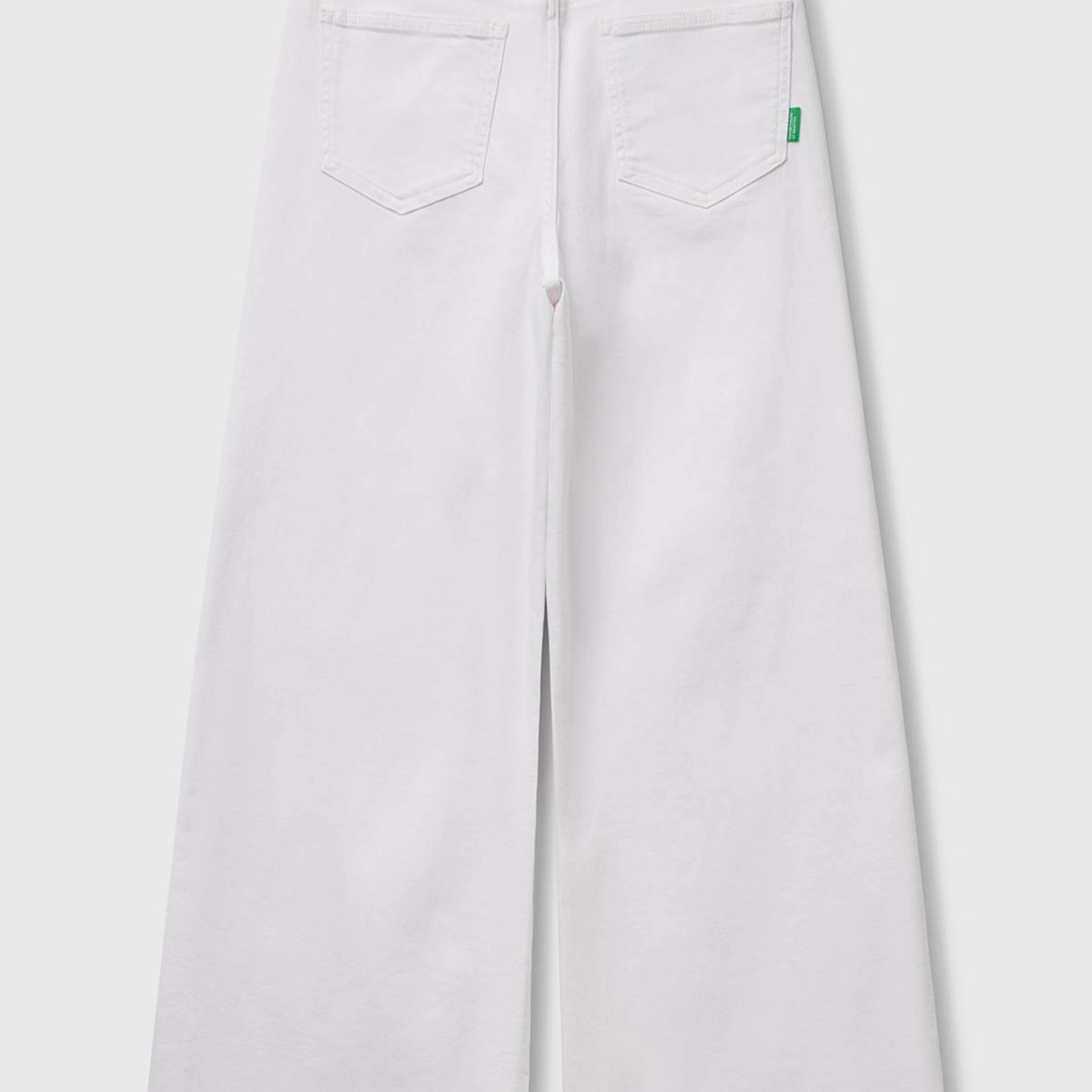 Kadın Beyaz Streç Pamuklu Arkası Logo Etiketli Bol Kesim Pantolon