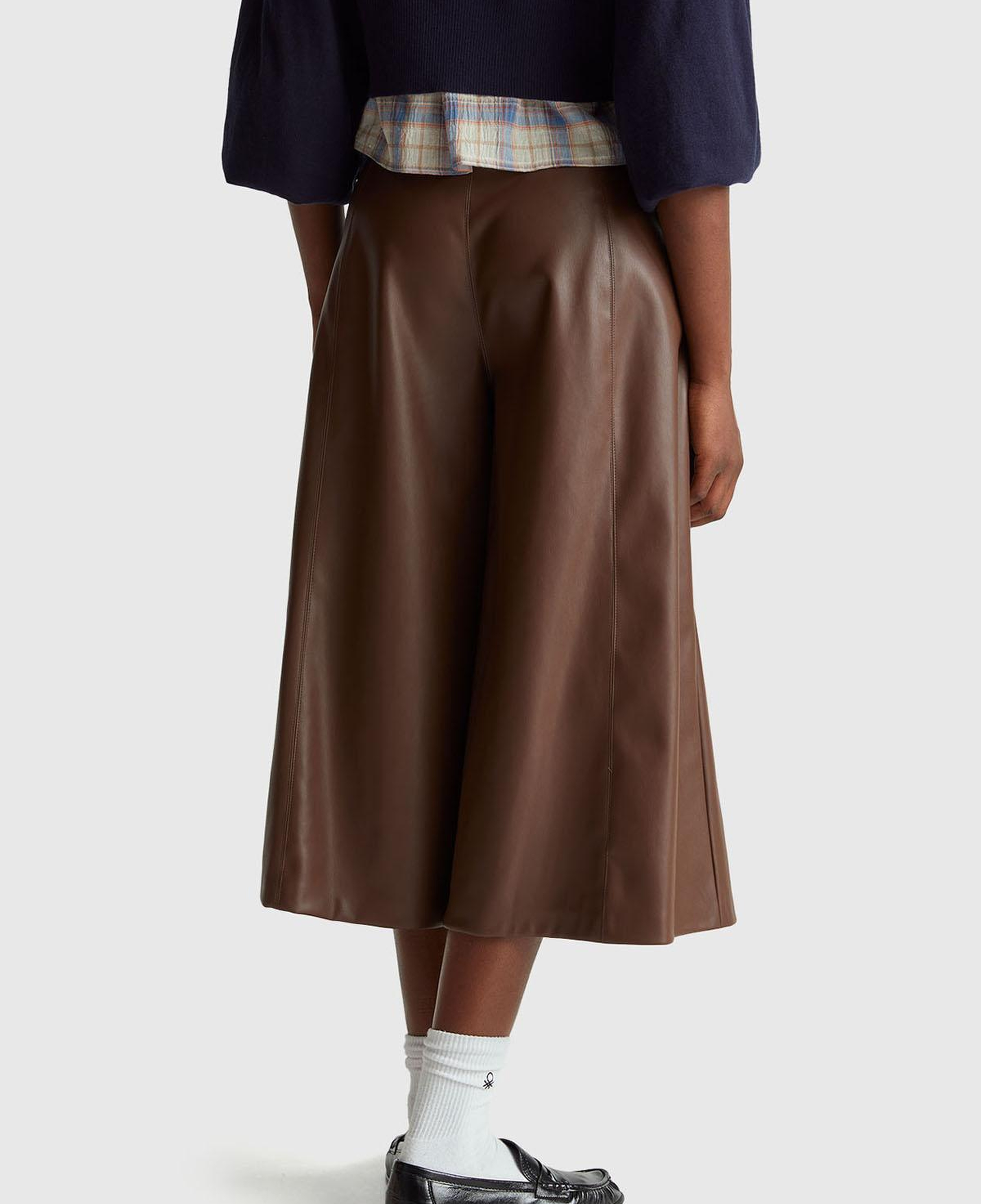 Kadın Koyu Kahverengi Suni Deri Geniş Paça 3/4 Boy Pantolon