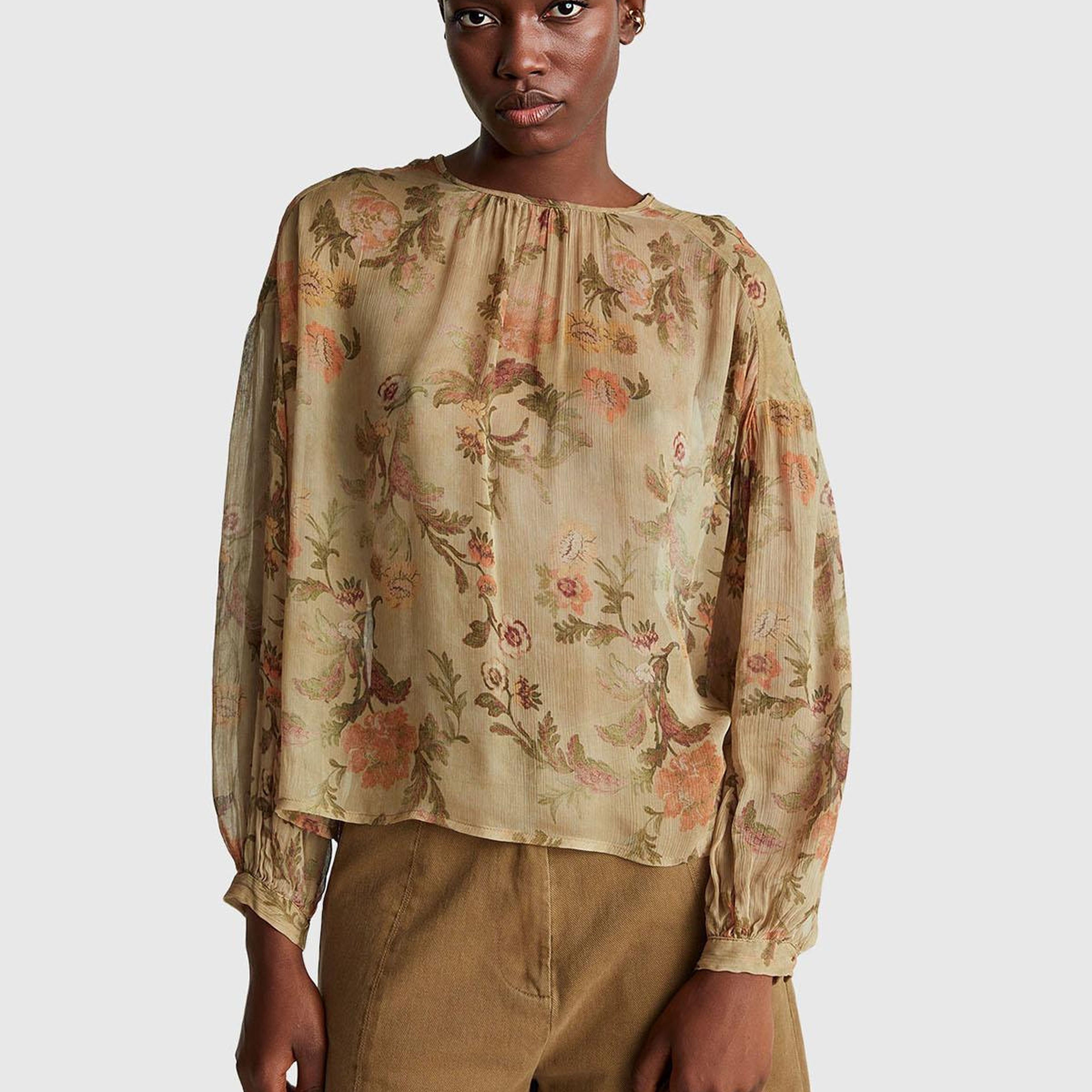 Kadın Bej %100 Viskoz Çiçek Desenli Dökümlü Bluz