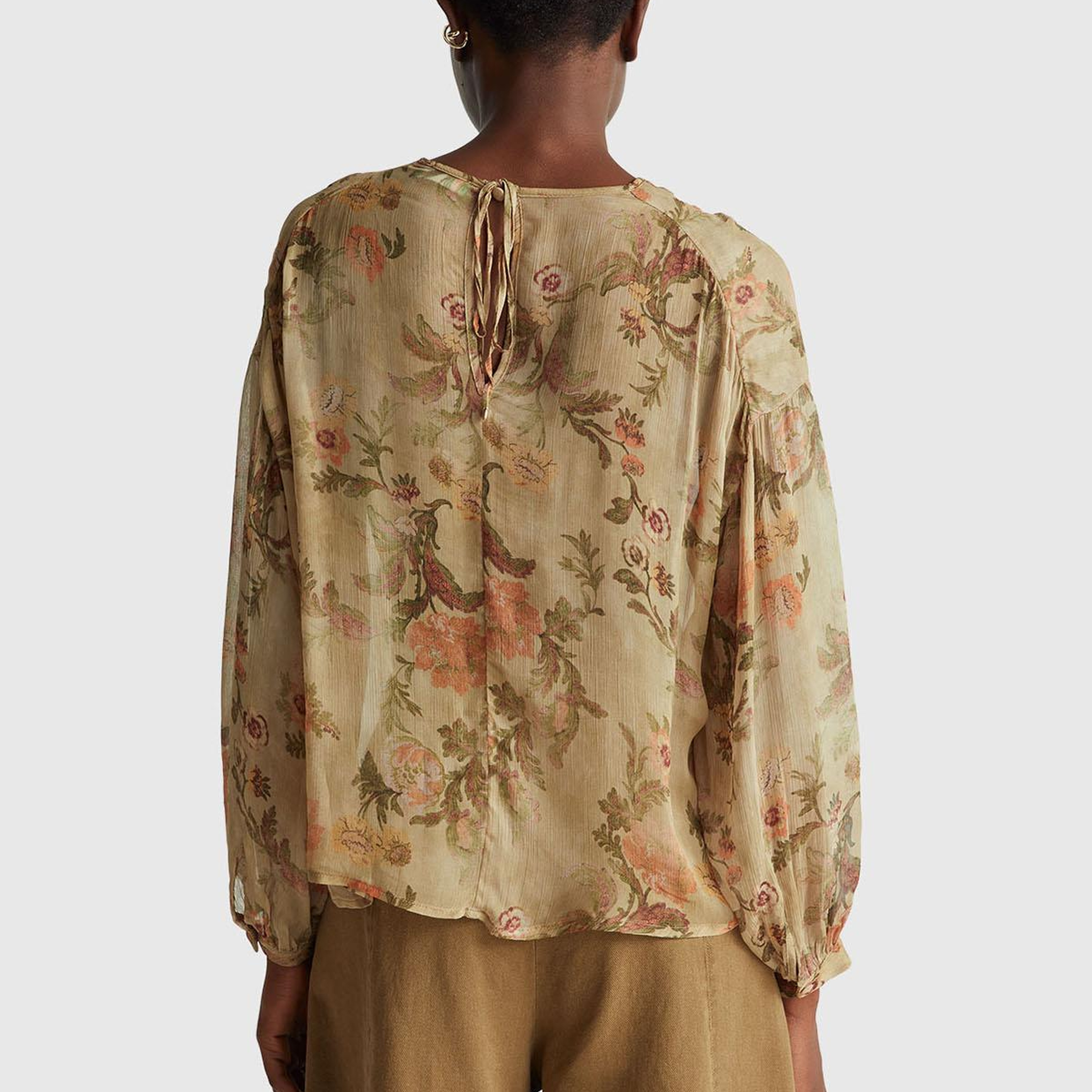 Kadın Bej %100 Viskoz Çiçek Desenli Dökümlü Bluz