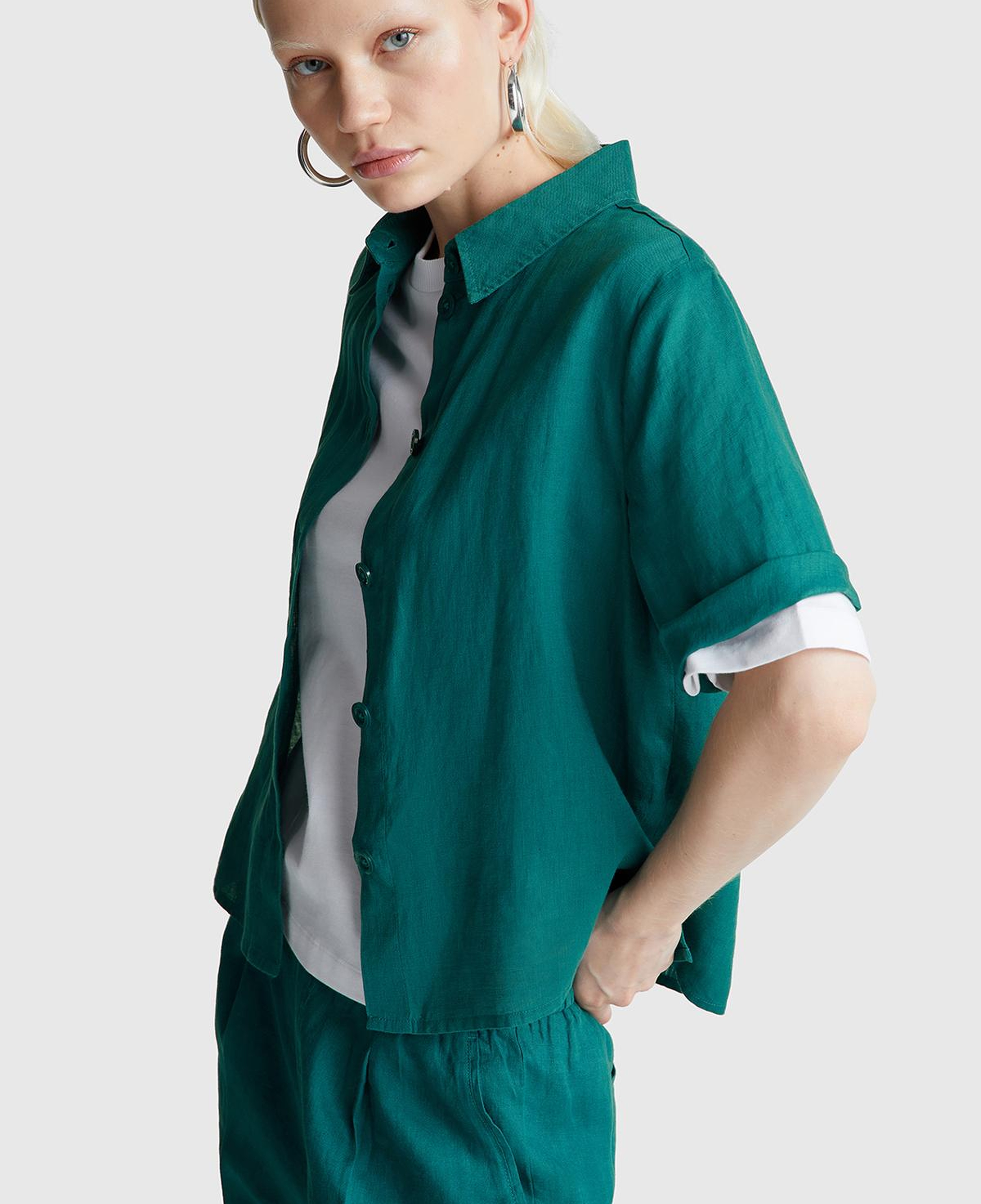 Kadın Koyu Yeşil %100 Keten Yarım Kollu Düz Gömlek