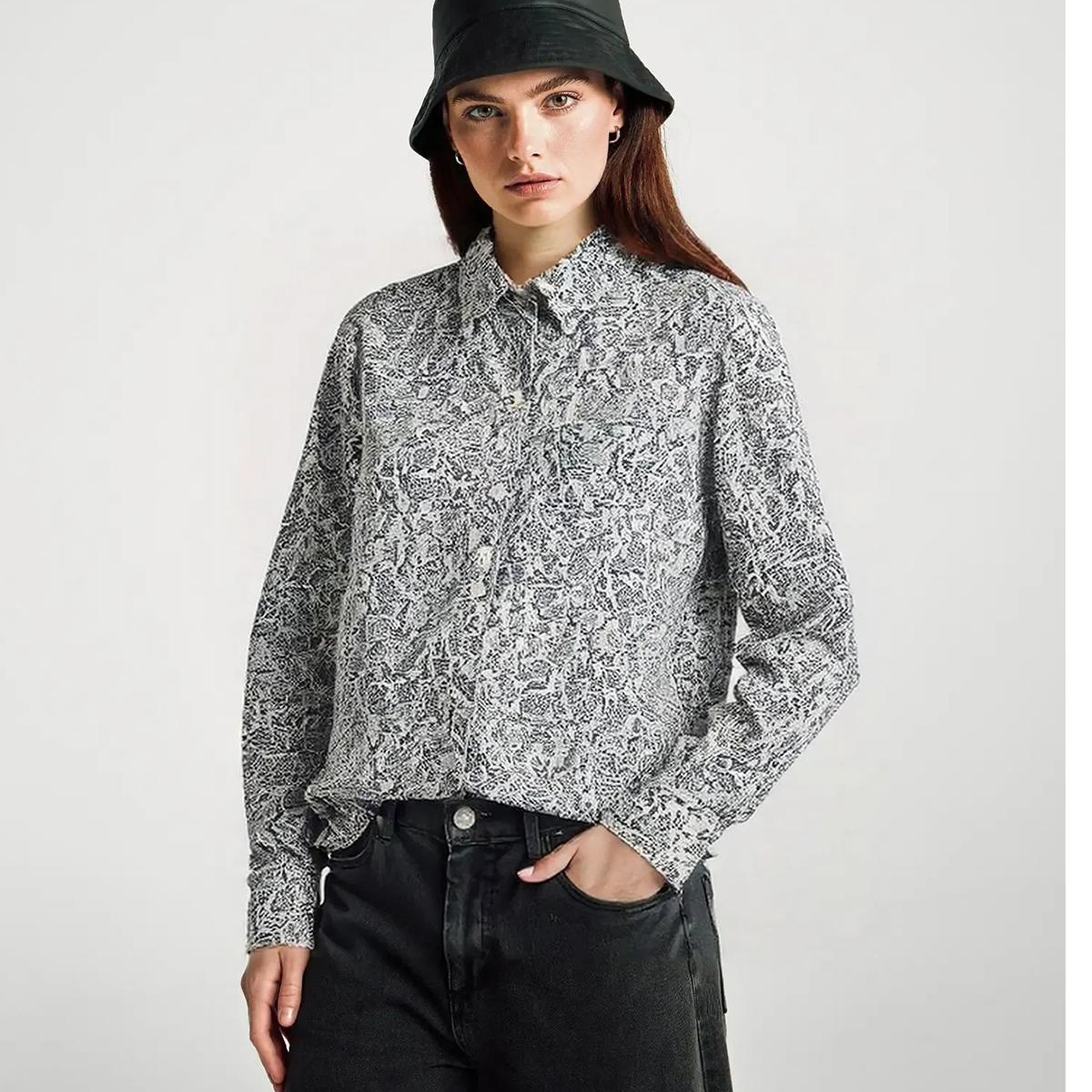 Kadın Gri Desenli %100 Pamuk Desenli Manşetli Regular Fit Müslin Gömlek