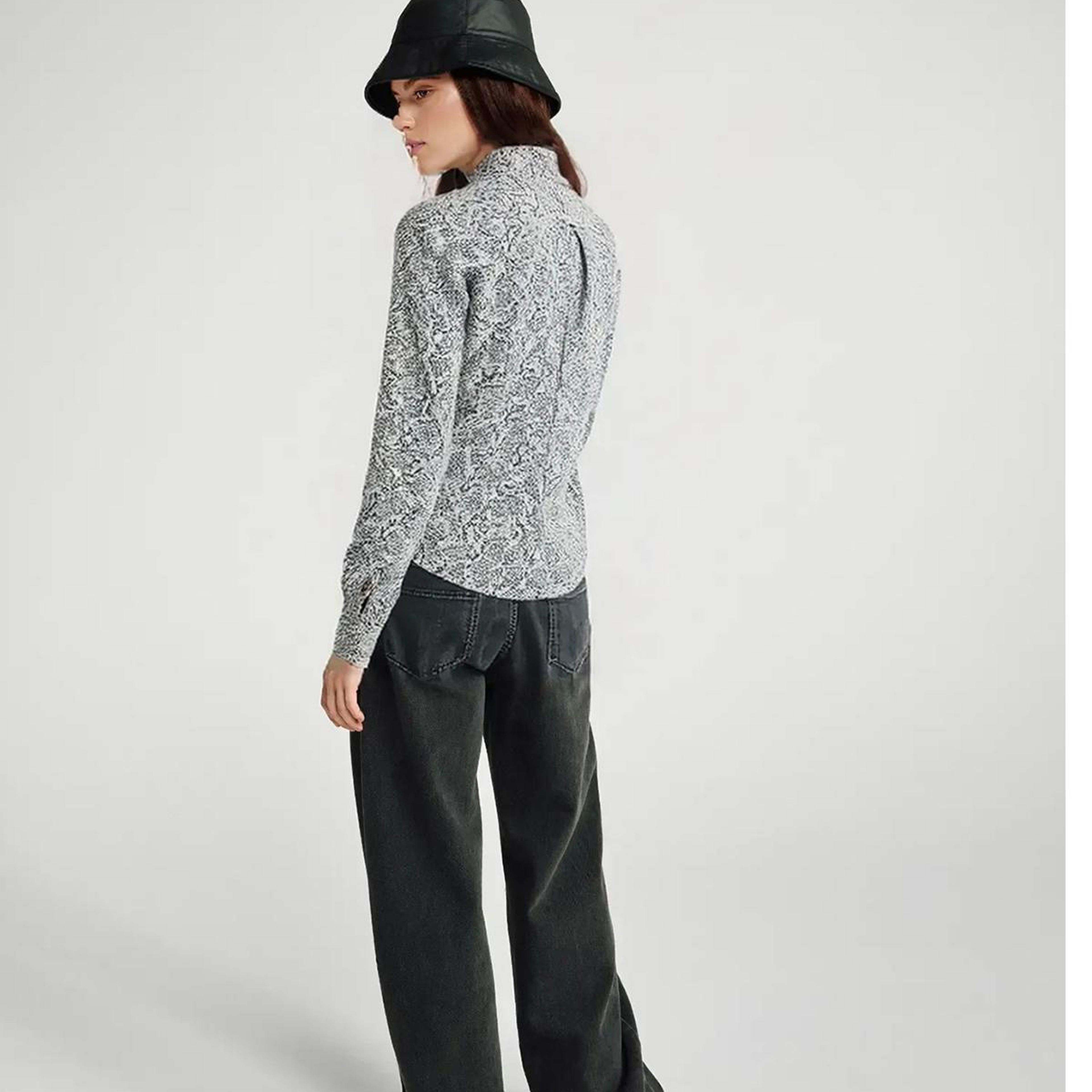 Kadın Gri Desenli %100 Pamuk Desenli Manşetli Regular Fit Müslin Gömlek