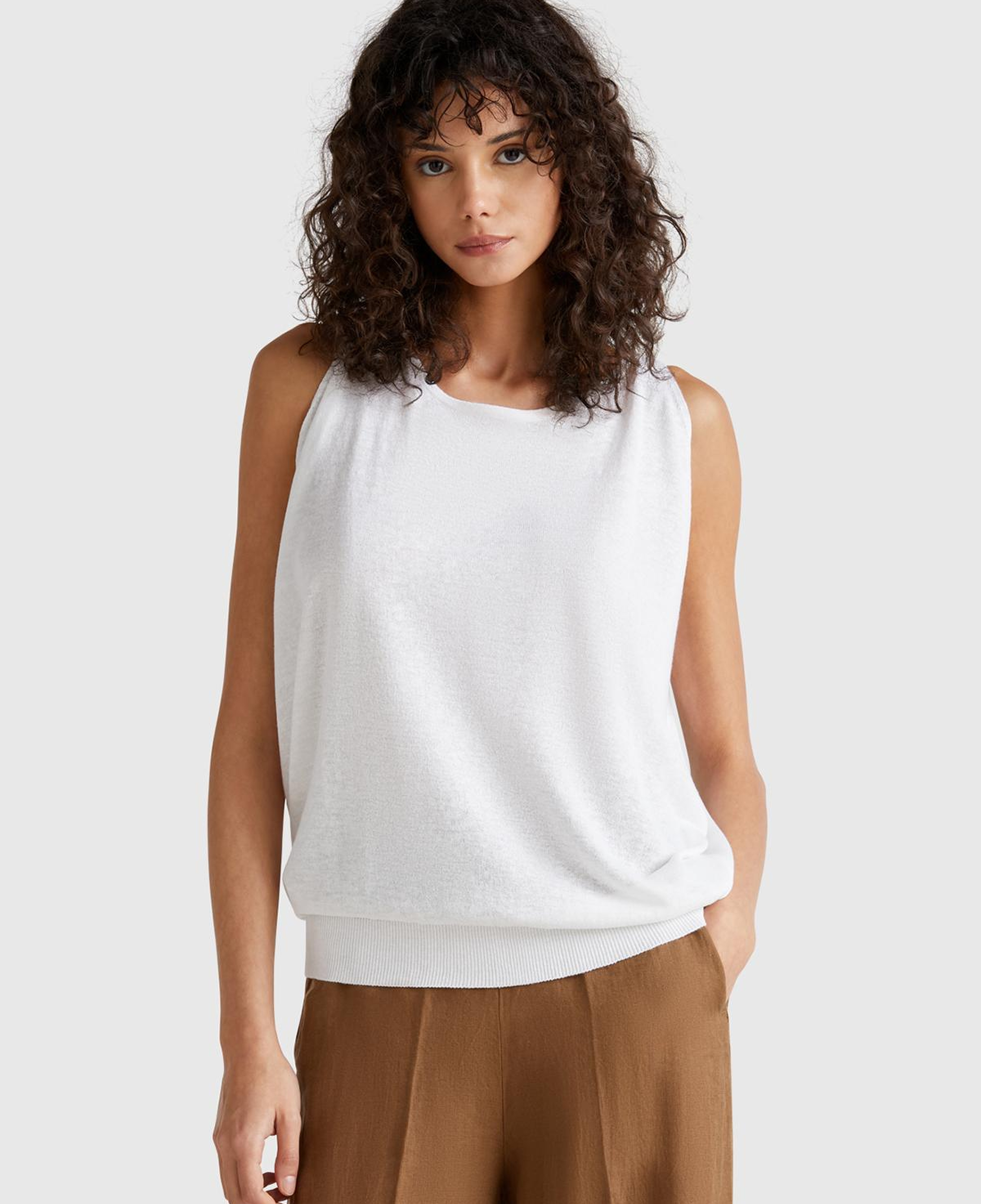 Kadın Beyaz Keten Karışımlı Omzu Açık Triko Kazak