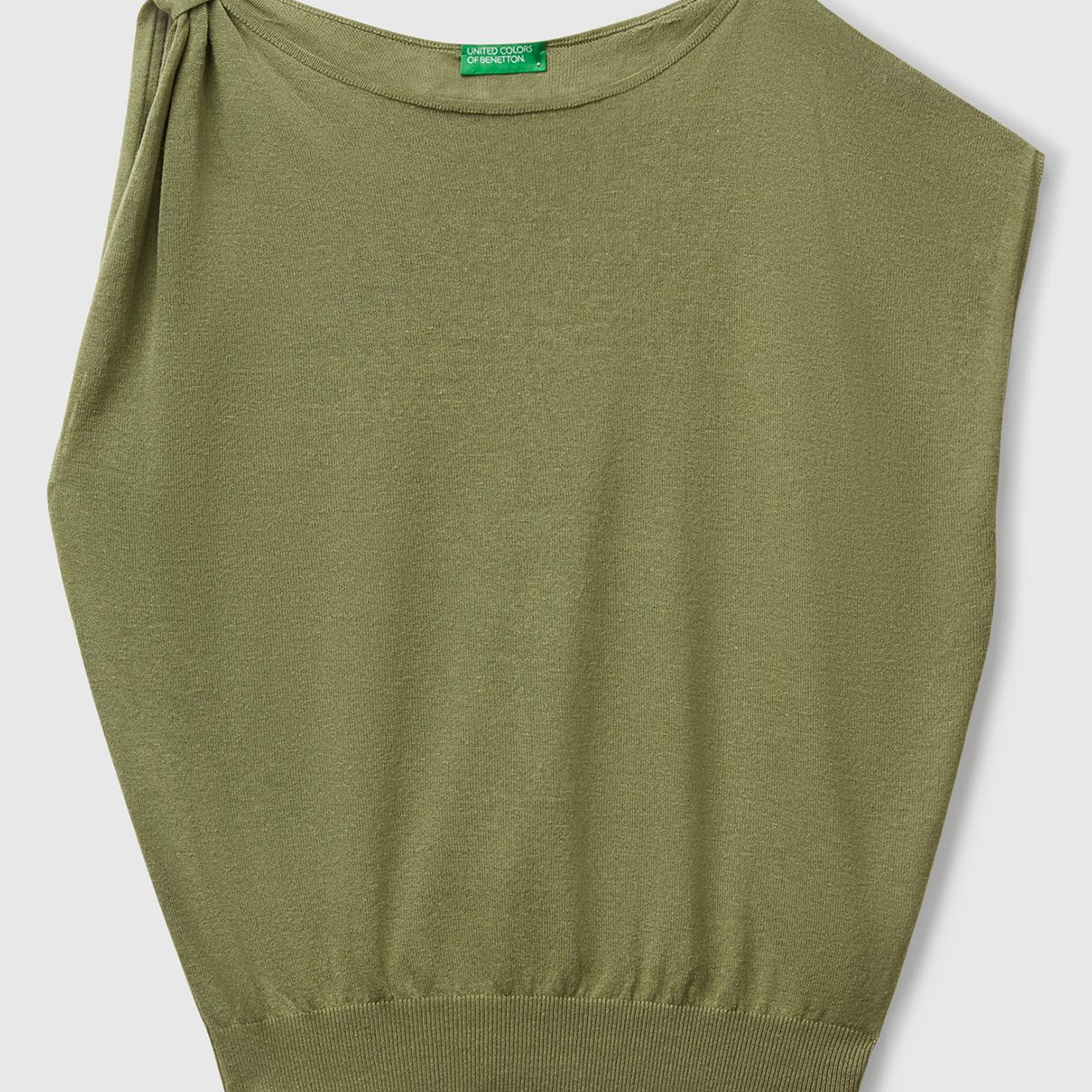 Kadın Adaçayı yeşili Keten Karışımlı Asimetrik Kolsuz Kazak