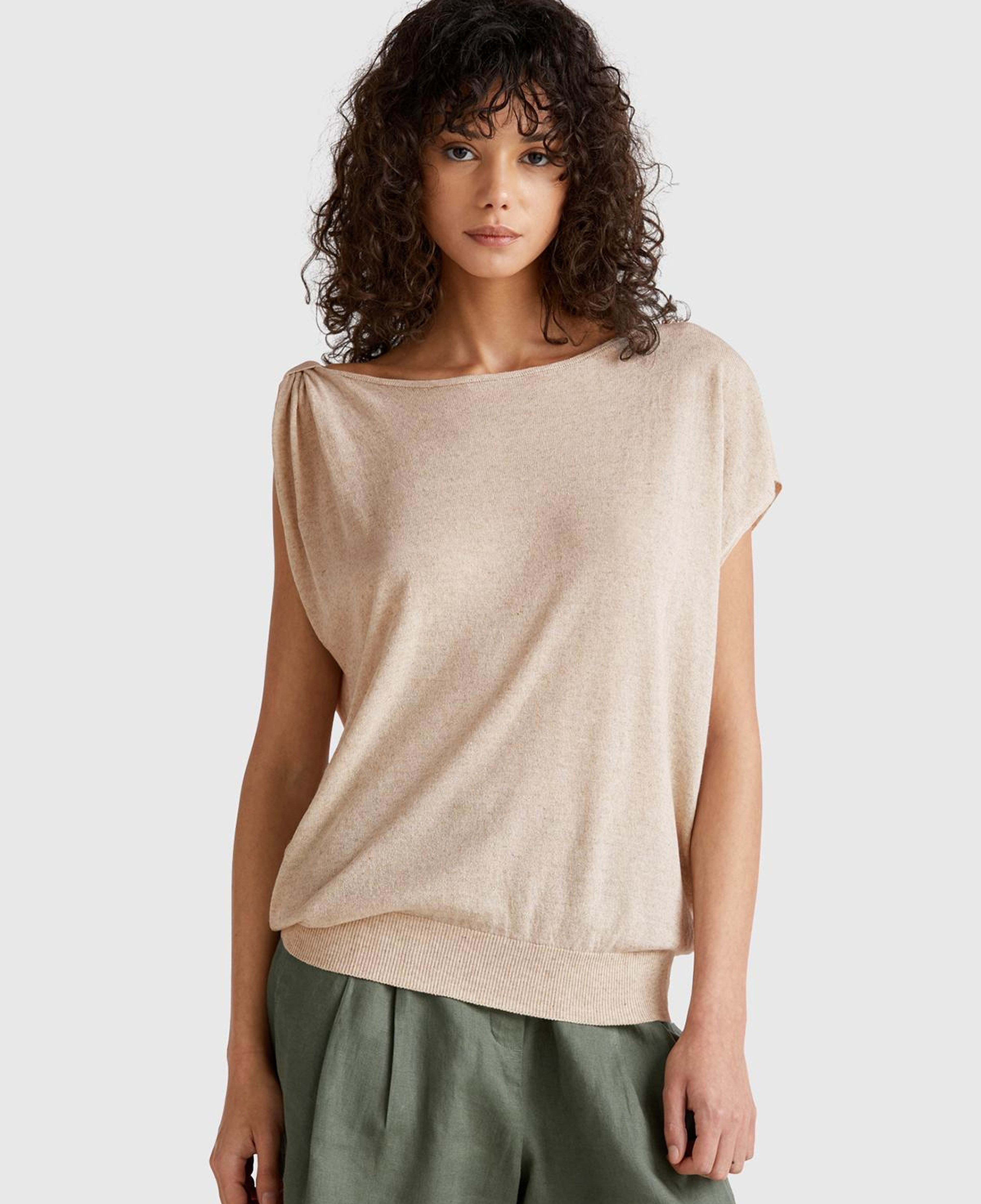 Kadın Taş Rengi Keten Karışımlı Asimetrik Kolsuz Kazak