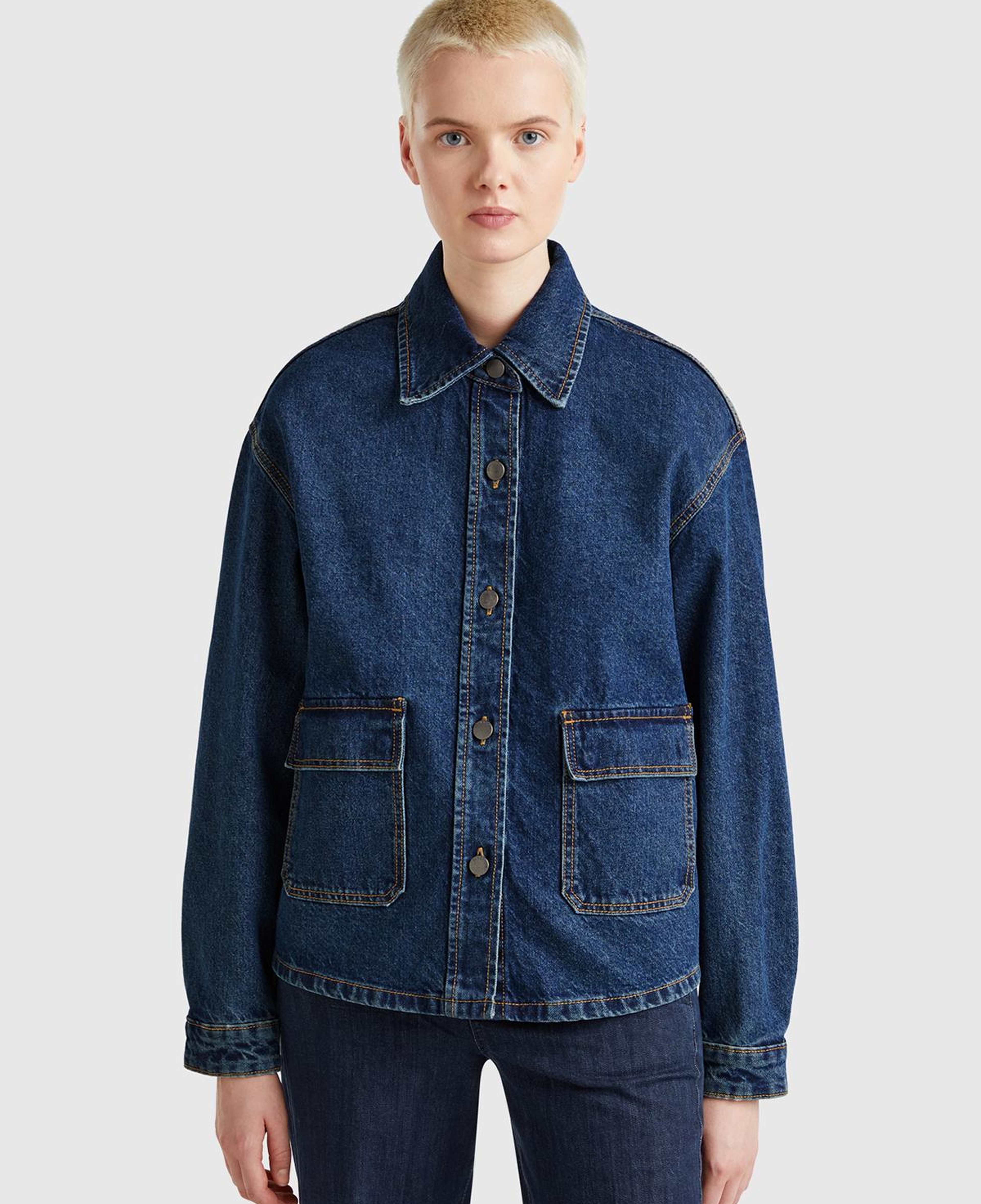 Kadın Koyu Mavi %100 Pamuk Cepli Düğmeli Oversize Denim Ceket