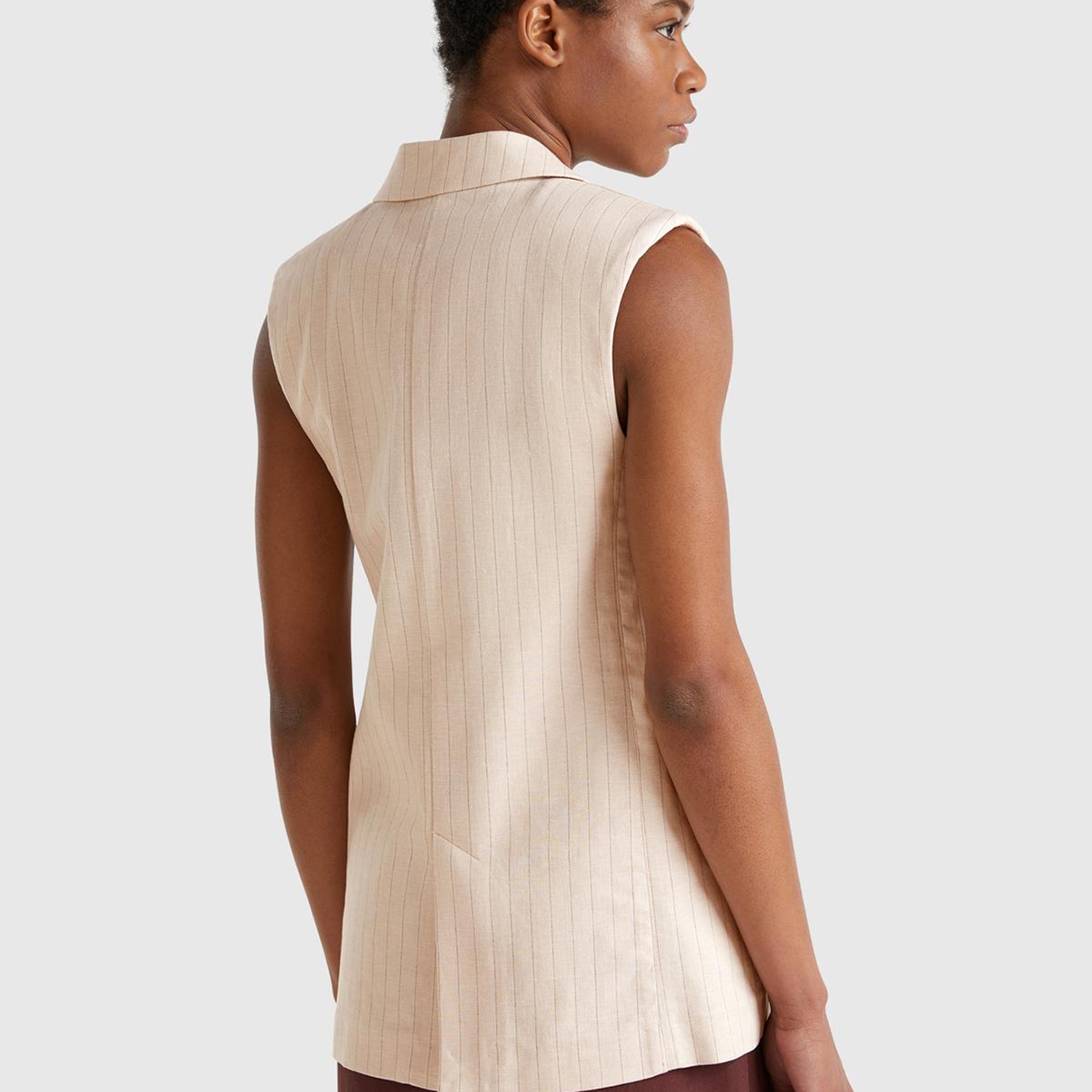 Kadın Bej Pamuk ve Keten Karışımlı İnce Çizgili Cepli Kruvaze Yelek