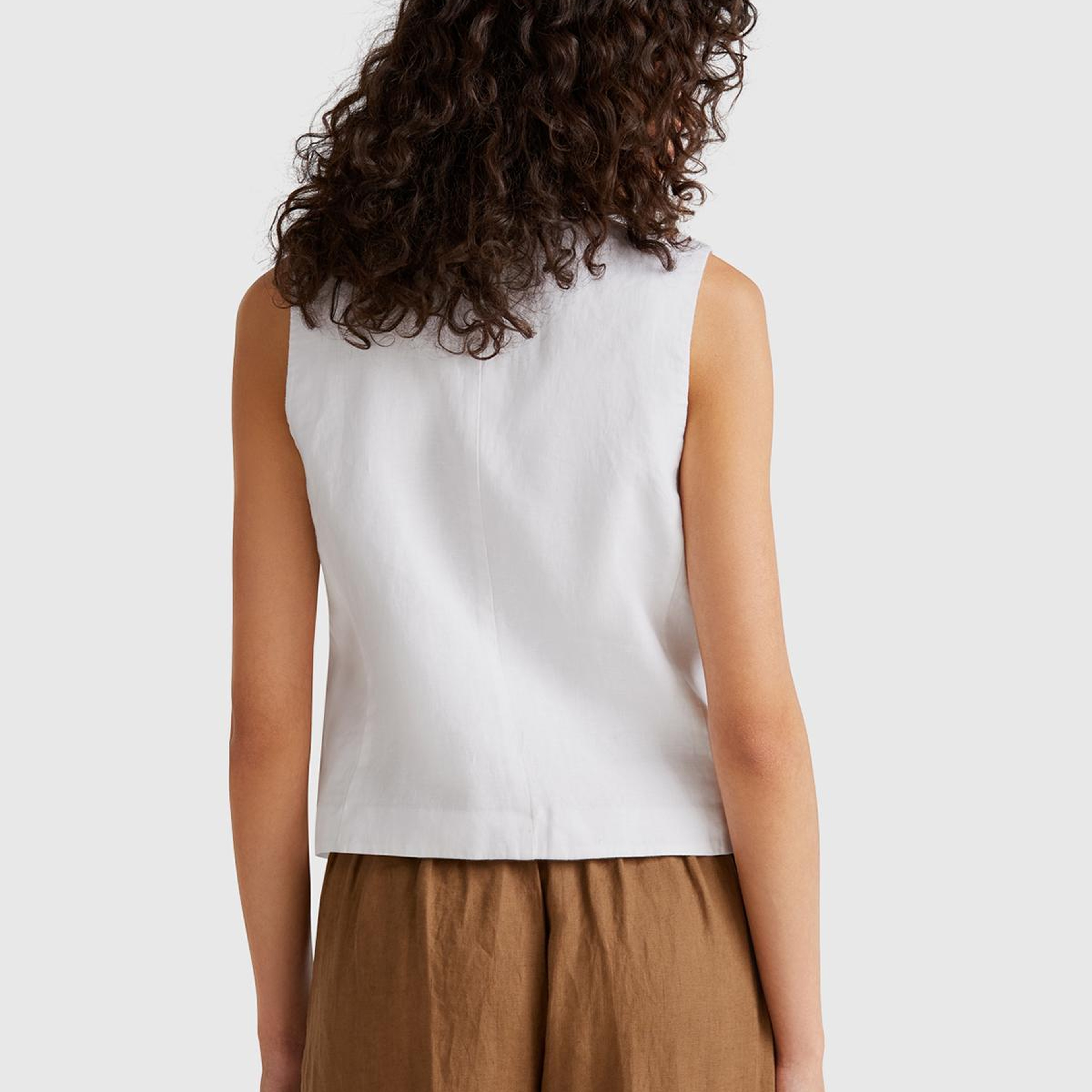 Kadın Beyaz %100 Keten Önü Düğme İliklemeli V Yaka Yelek