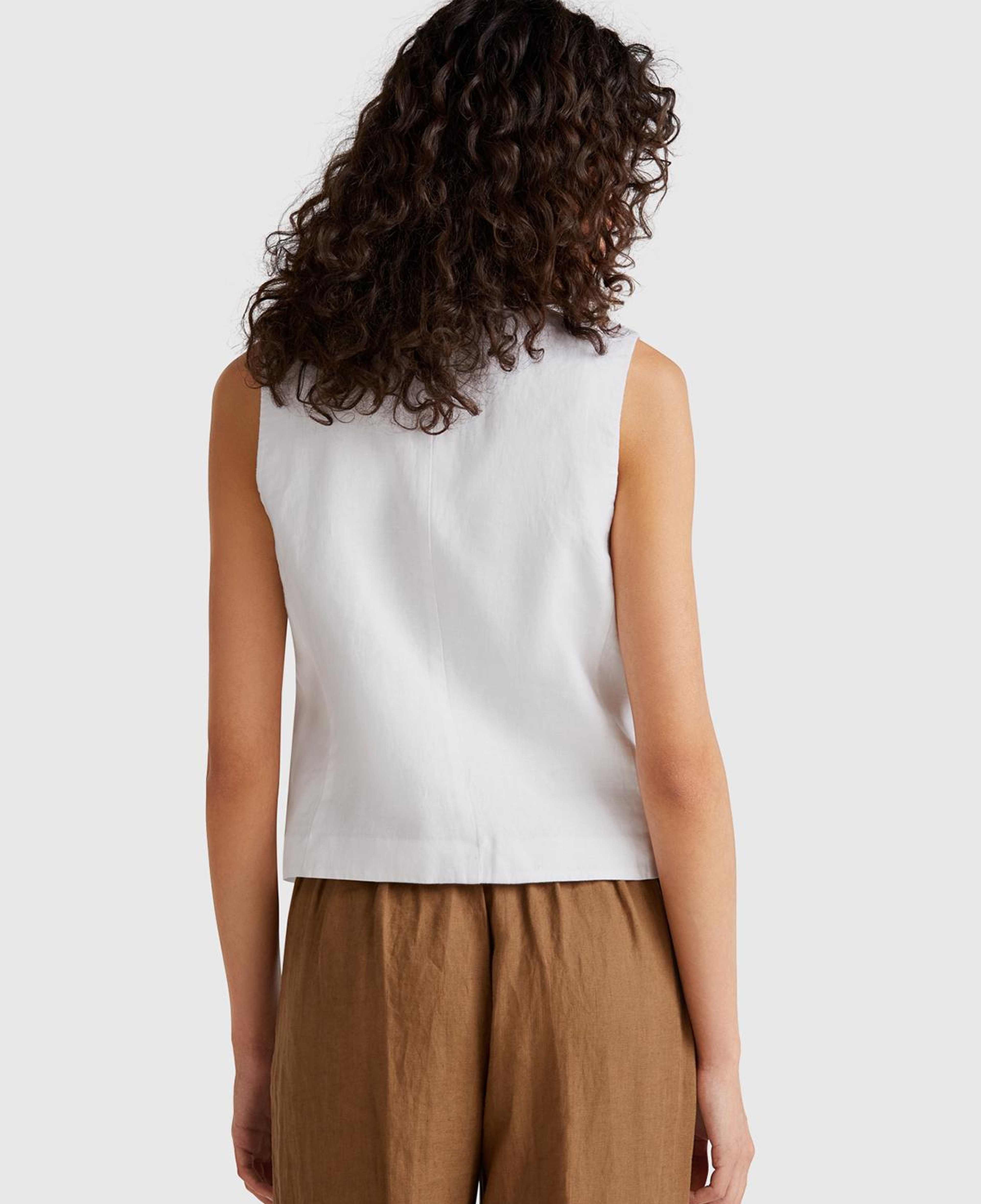 Kadın Beyaz %100 Keten Önü Düğme İliklemeli V Yaka Yelek