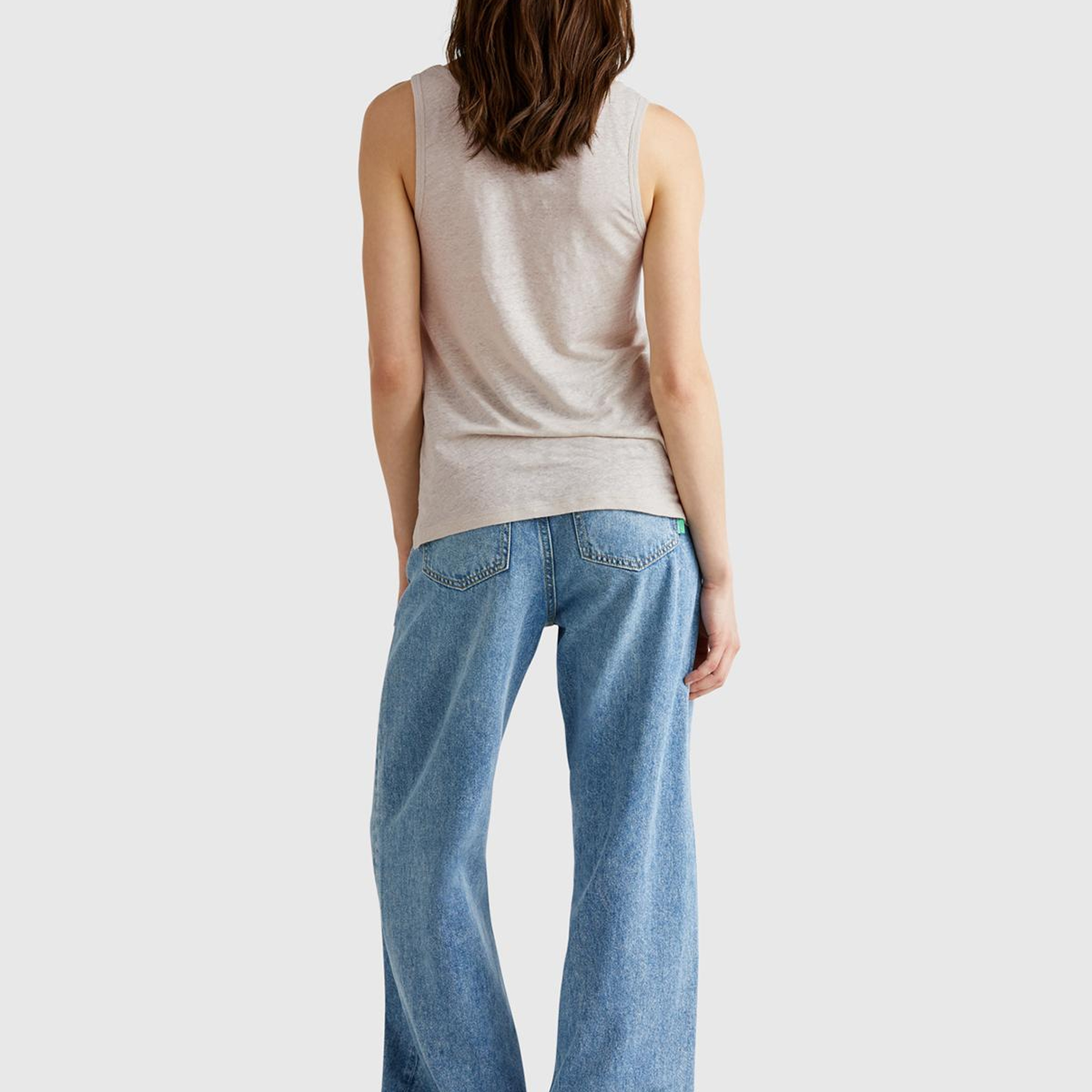 Kadın Taş Rengi %100 Keten Yanları Yırtmaçlı Regular Fit Yuvarlak Yaka Atlet