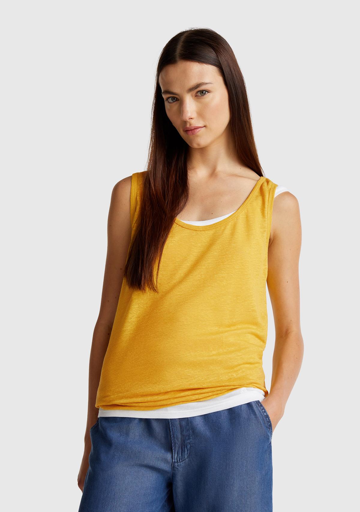 Kadın Sarı %100 Keten Yanları Yırtmaçlı Regular Fit Yuvarlak Yaka Atlet