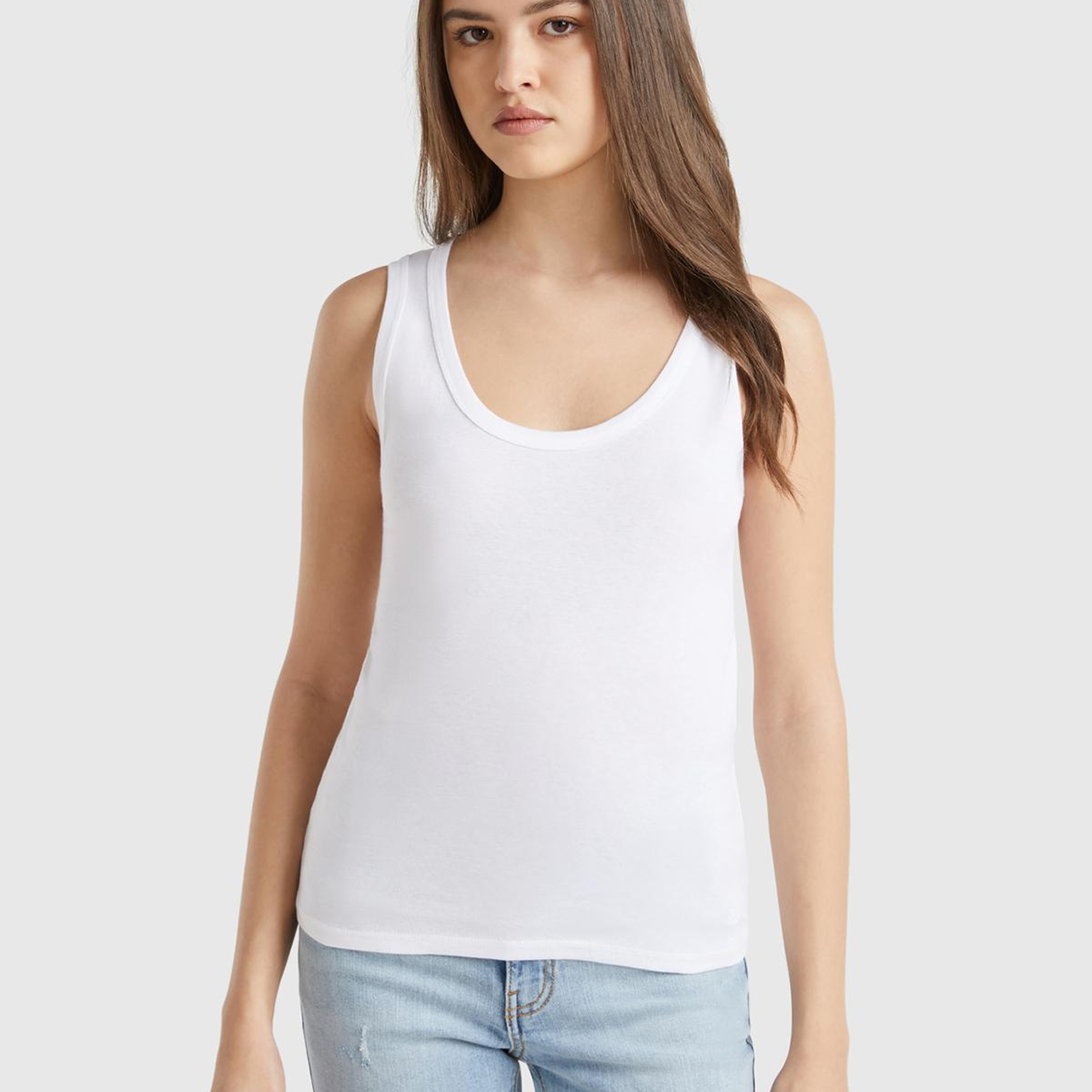 Kadın Beyaz %100 Pamuk Ucu Logo İşlemeli Slim Fit Yuvarlak Yaka Atlet