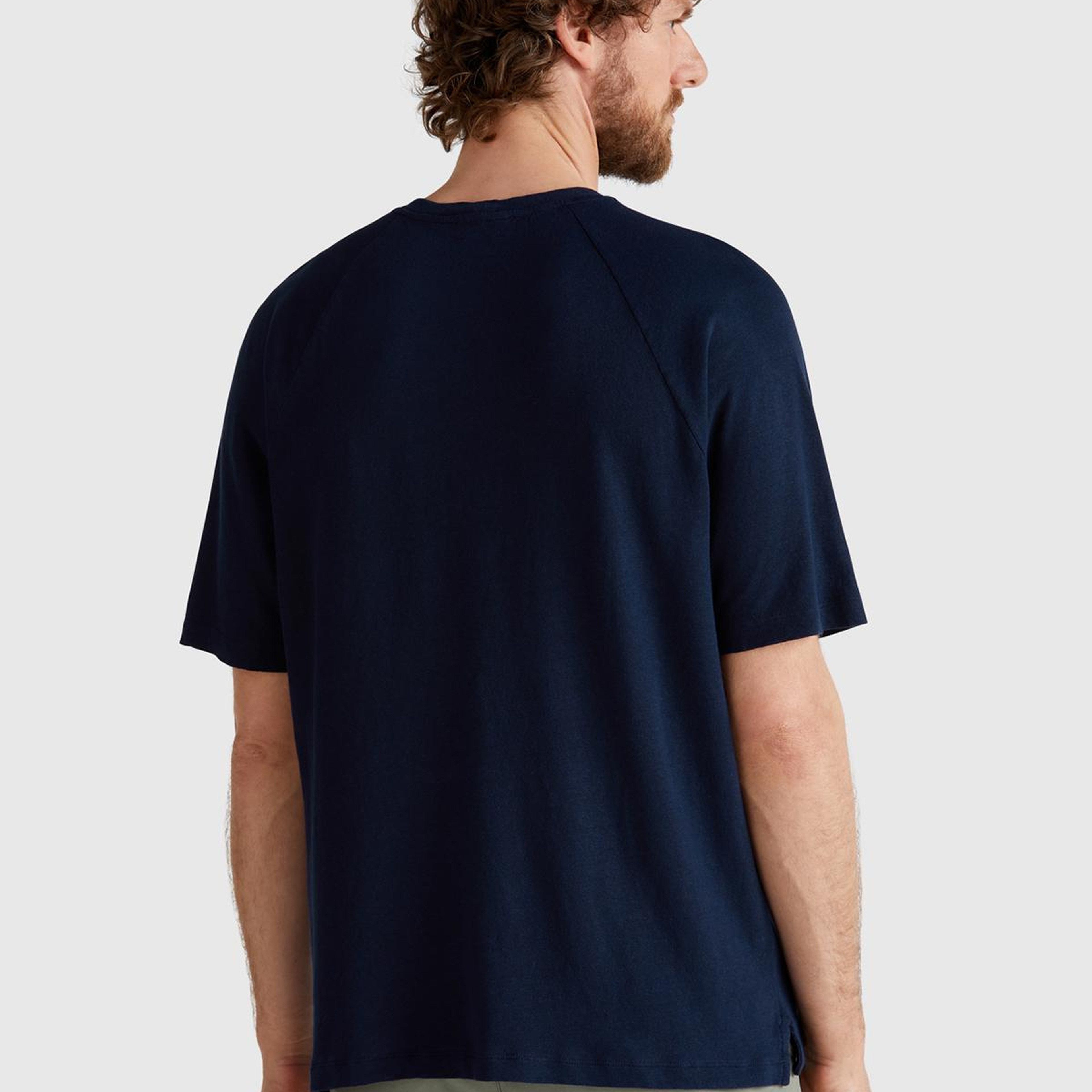 Erkek Lacivert Pamuk ve Keten Karışımlı Reglan Kol Relax Fit T-Shirt