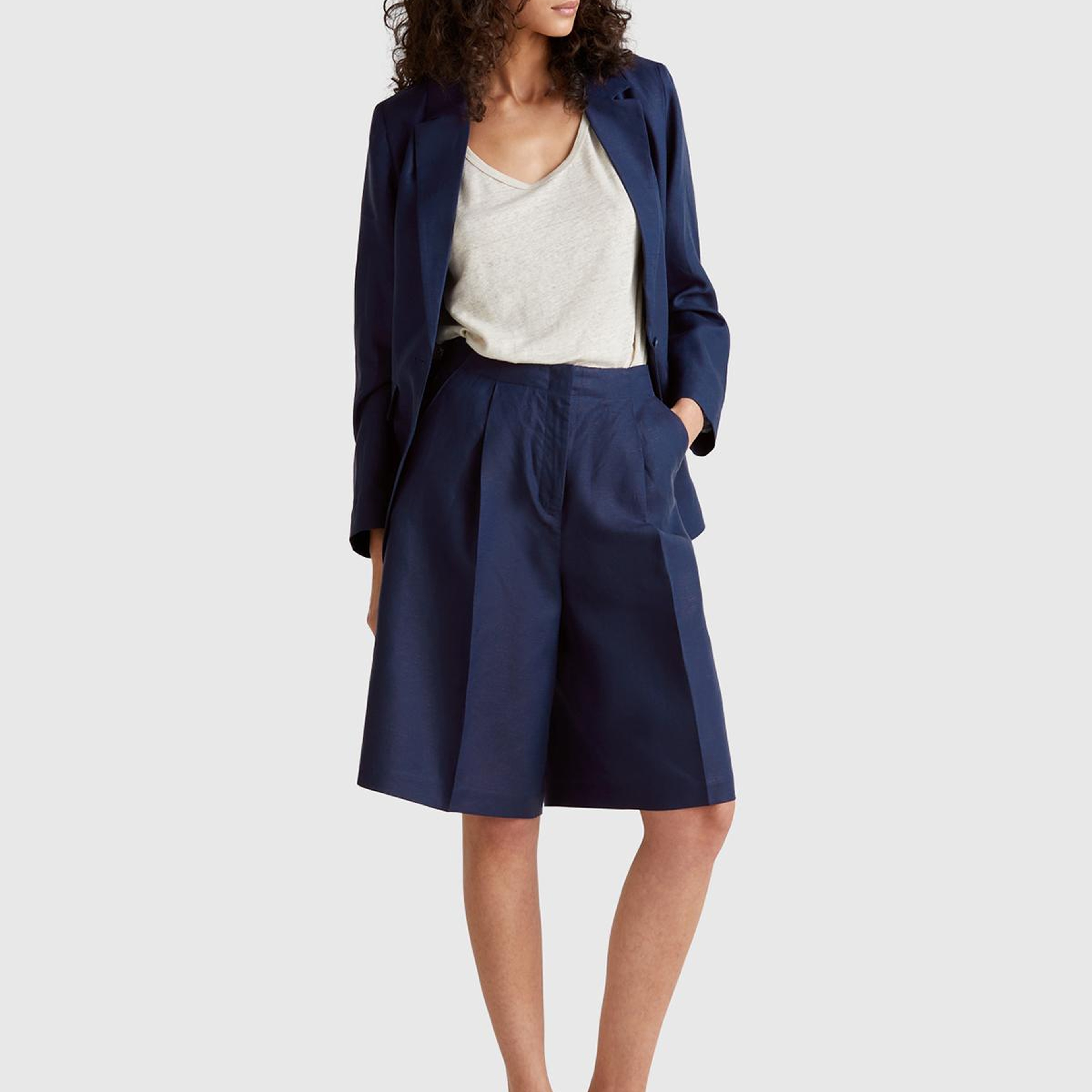 Kadın Lacivert Keten Karışımlı Diz Üstü Bermuda Şort