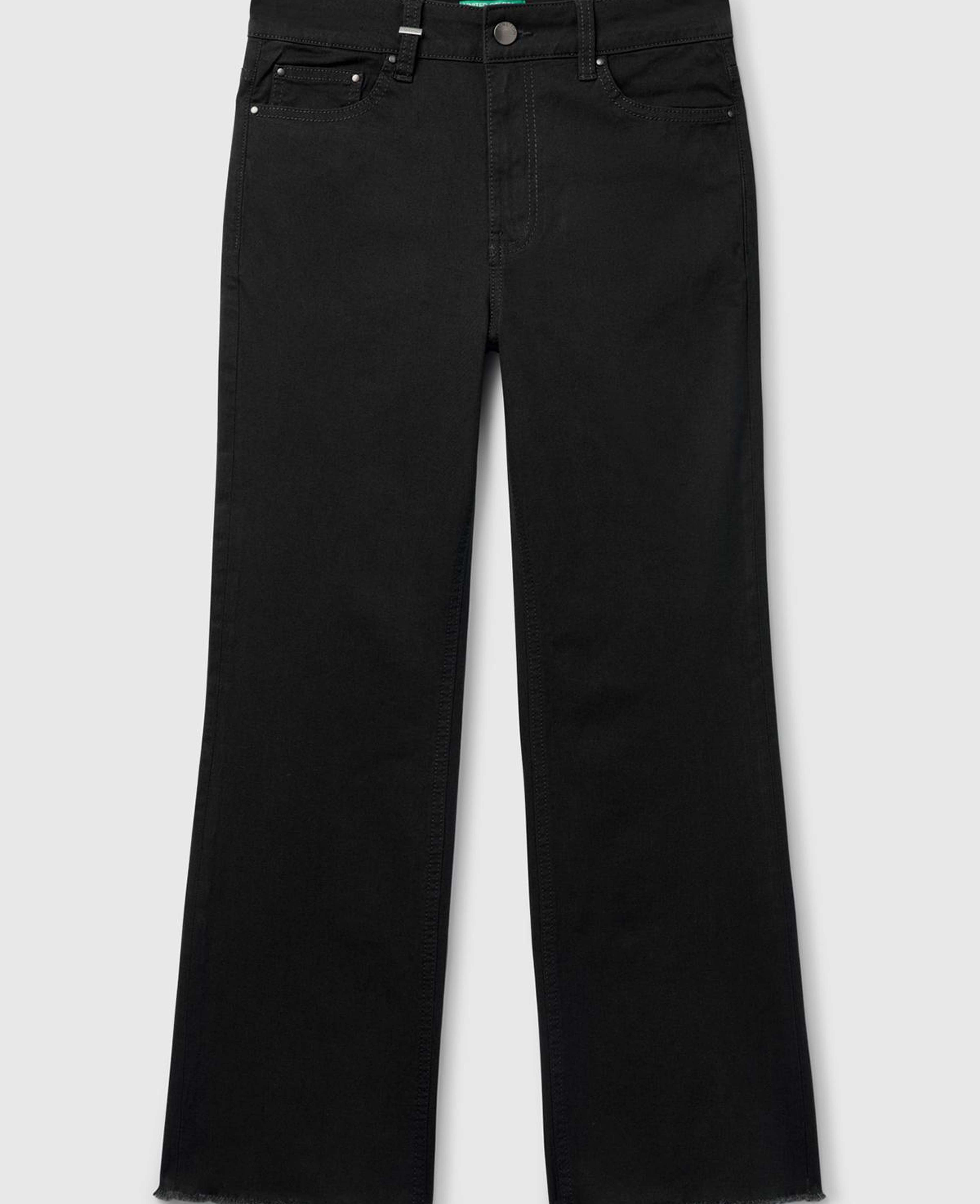 Kadın Siyah 5 Cepli Kısa Paça Denim Pantolon