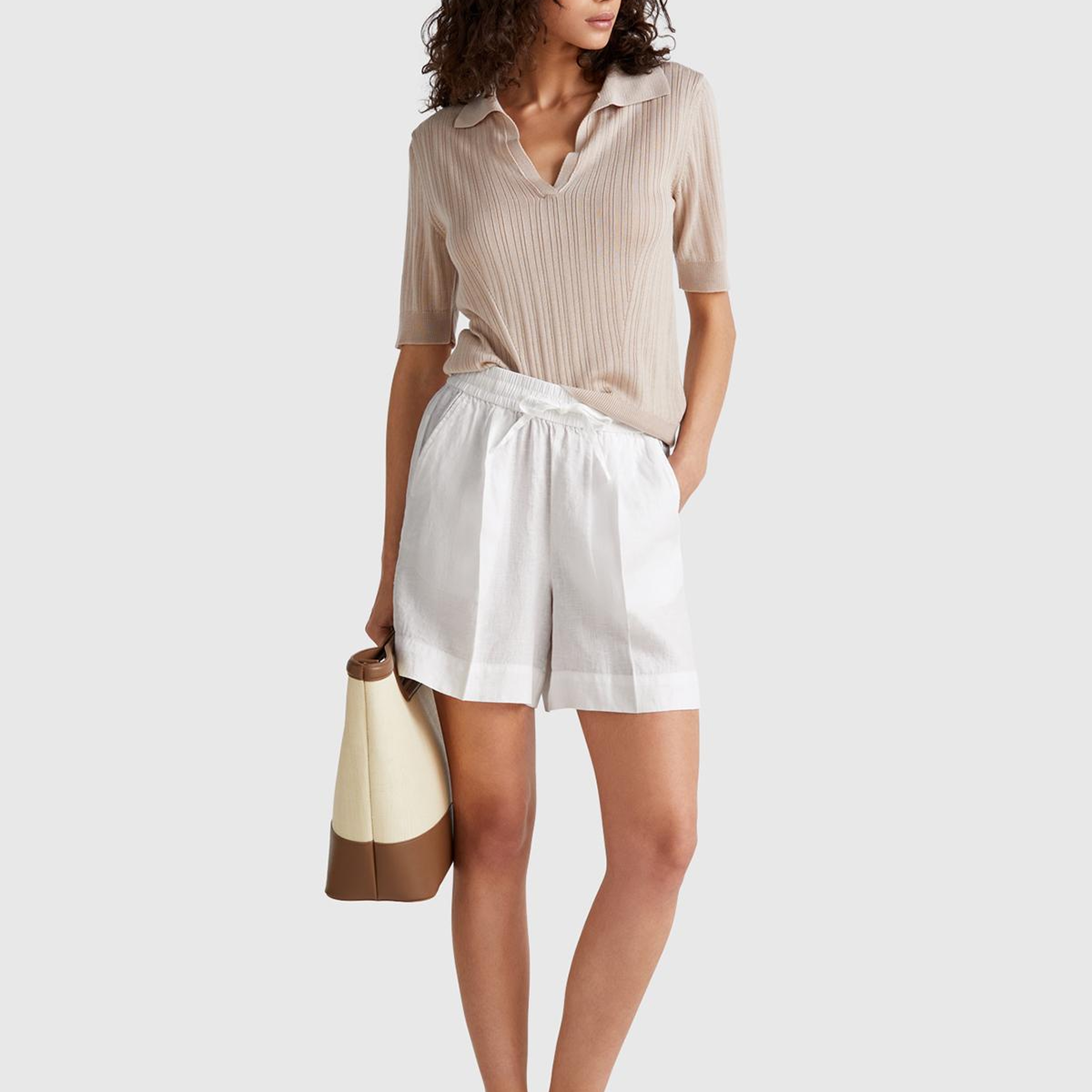 Kadın Beyaz %100 Keten Büzgü İpli Cepli Bermuda Şort