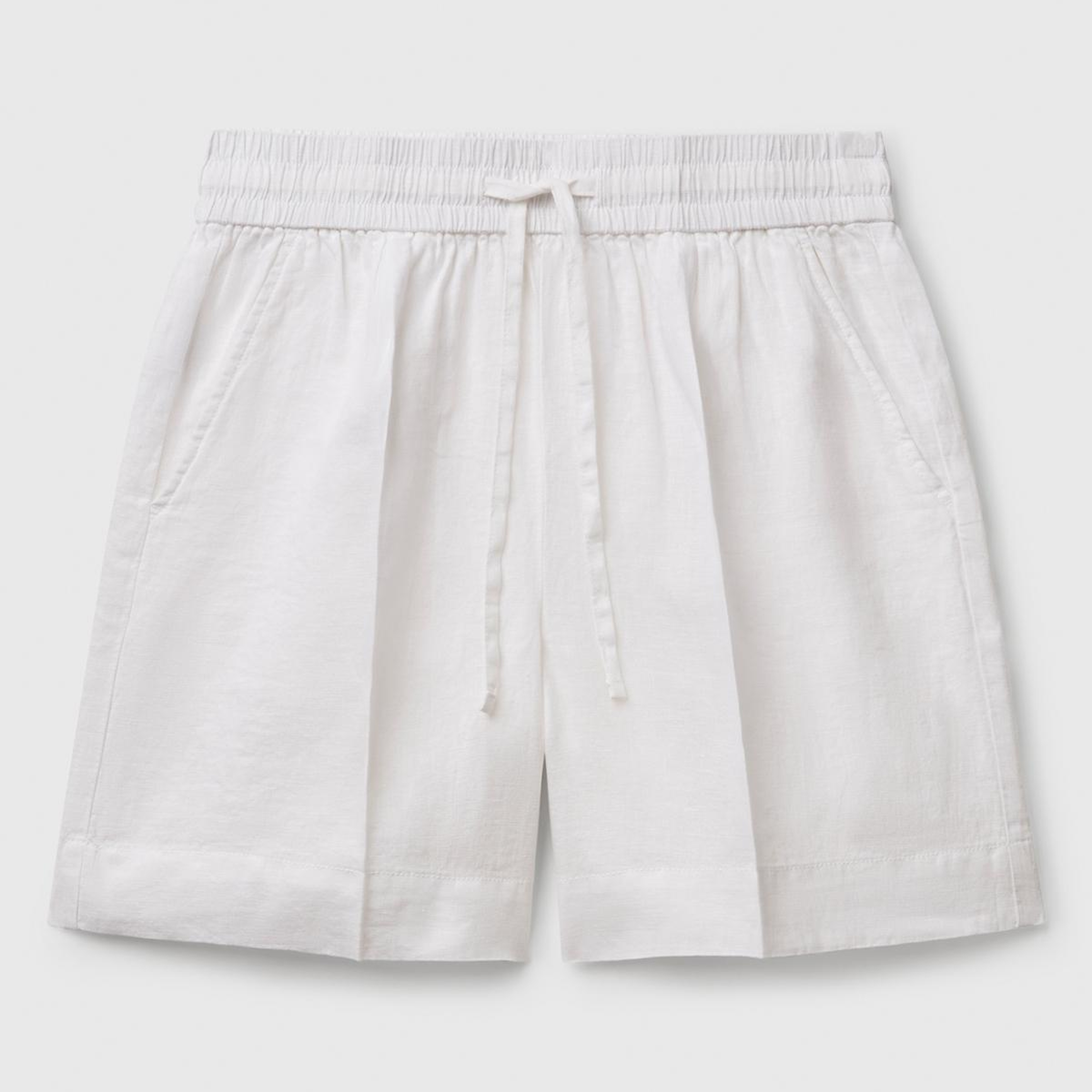 Kadın Beyaz %100 Keten Büzgü İpli Cepli Bermuda Şort