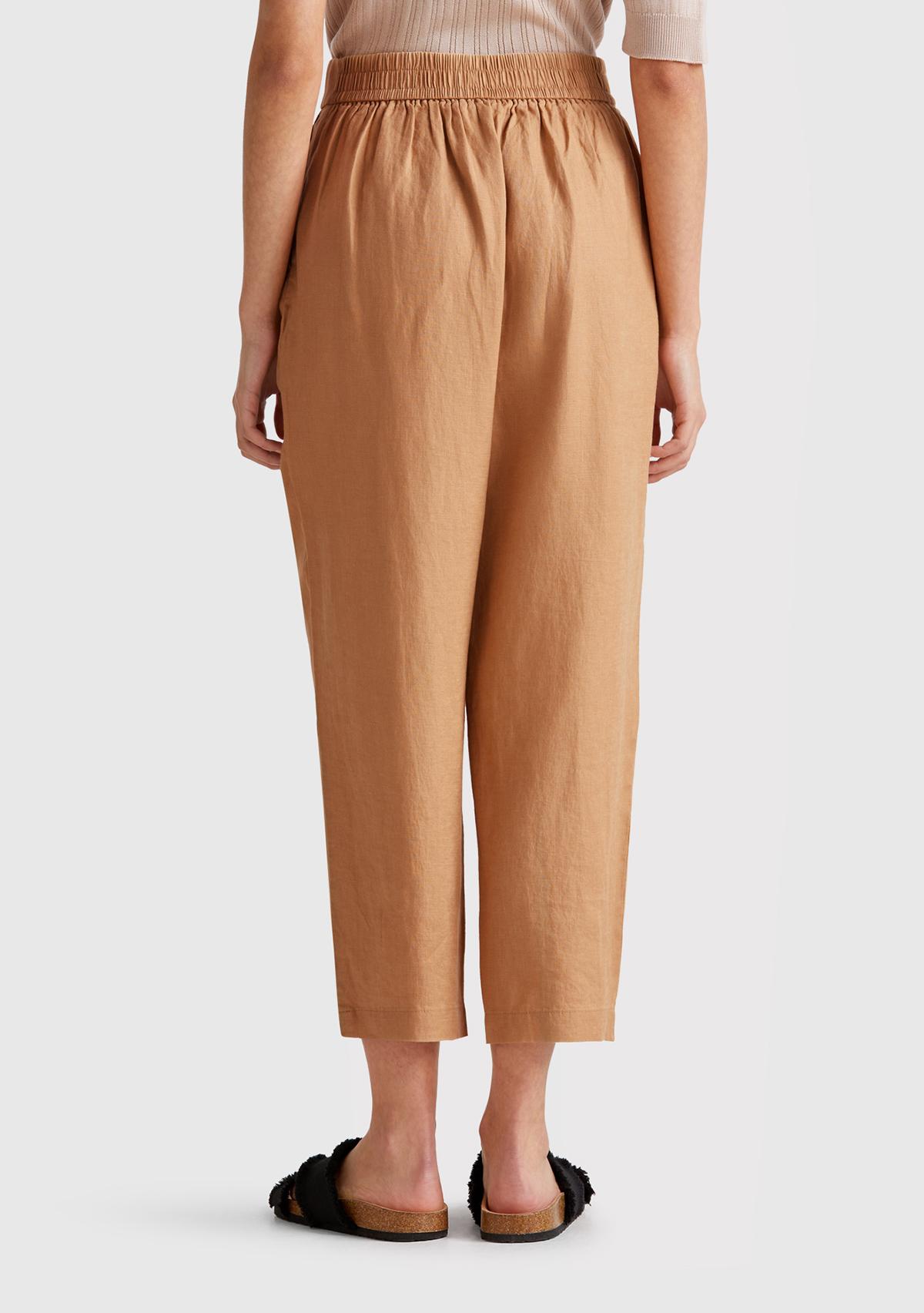 Kadın Bej %100 Keten Arka Beli Lastikli Paçası Dar Relax Fit Pantolon