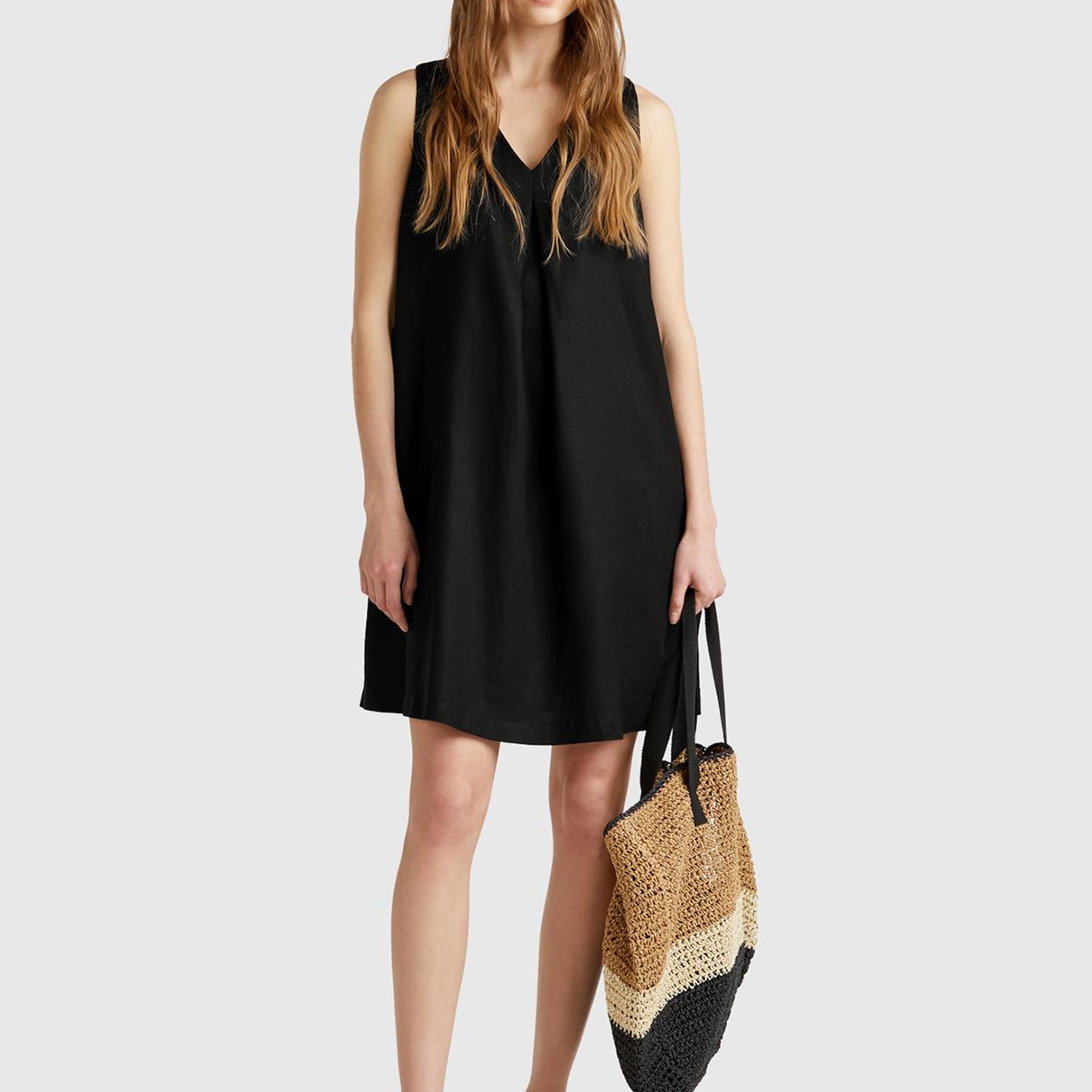 Kadın Siyah %100 Keten Yanı Fermuarlı A Kesim V Yaka Kısa Elbise