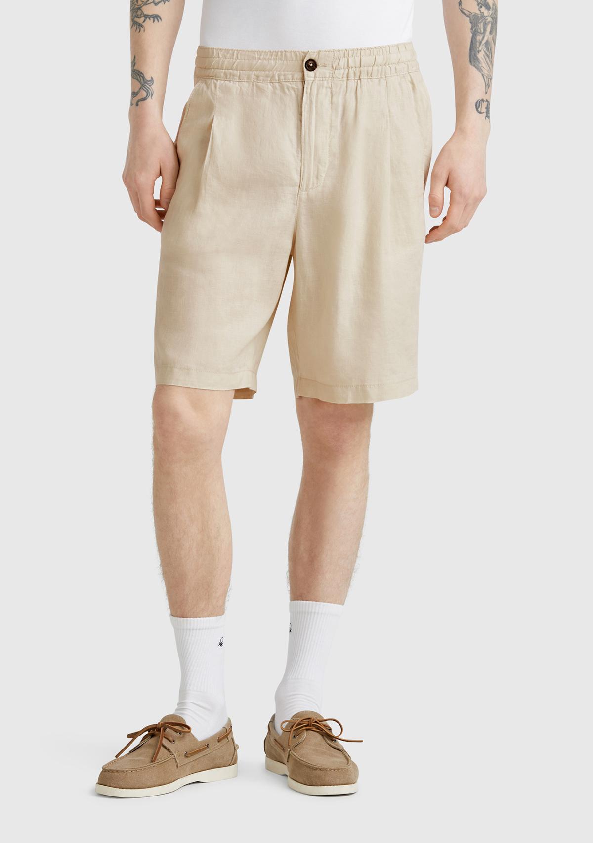 Erkek Taş Rengi %100 Keten Büzgü İpli Düğmeli Pile Detaylı Bermuda Şort
