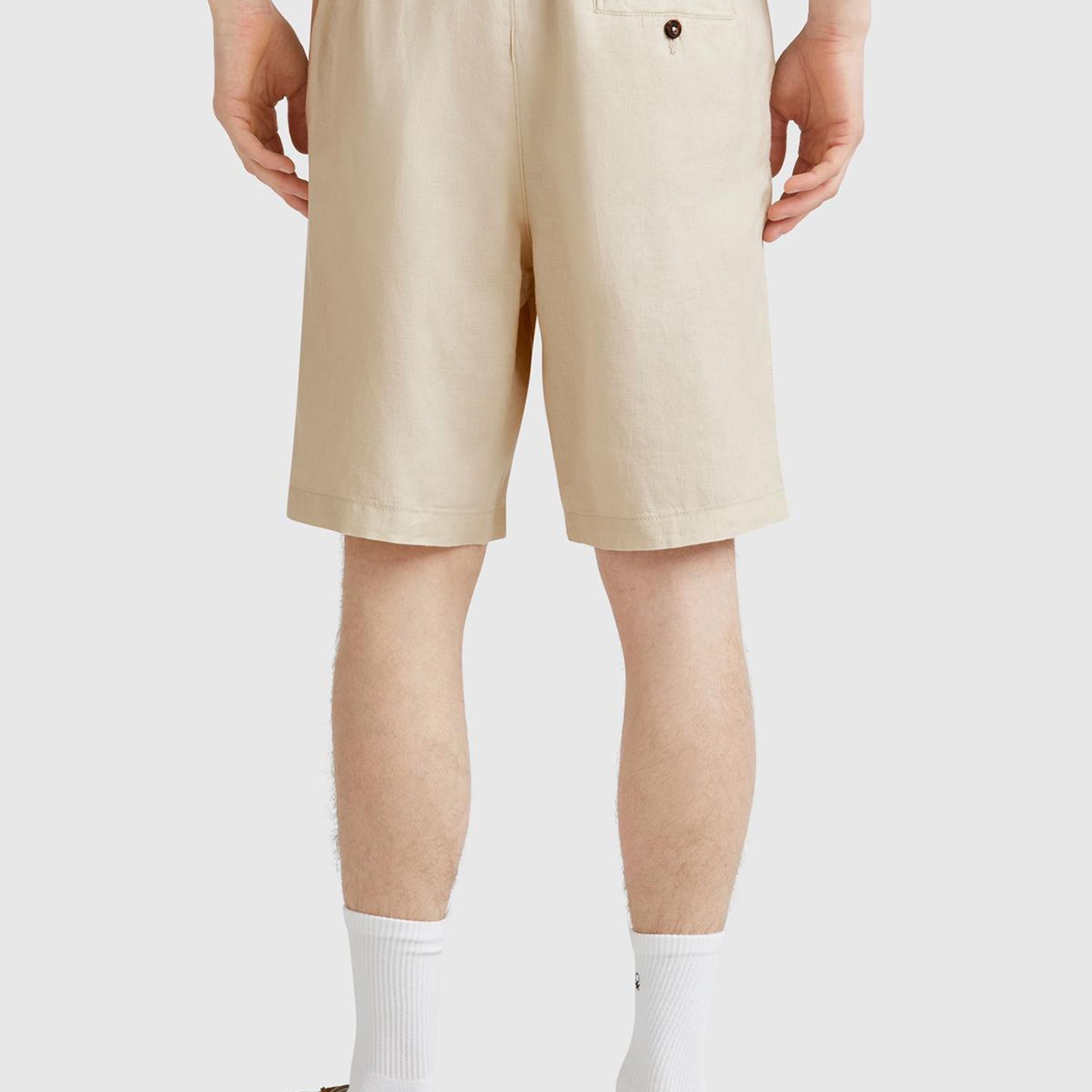 Erkek Taş Rengi %100 Keten Büzgü İpli Düğmeli Pile Detaylı Bermuda Şort