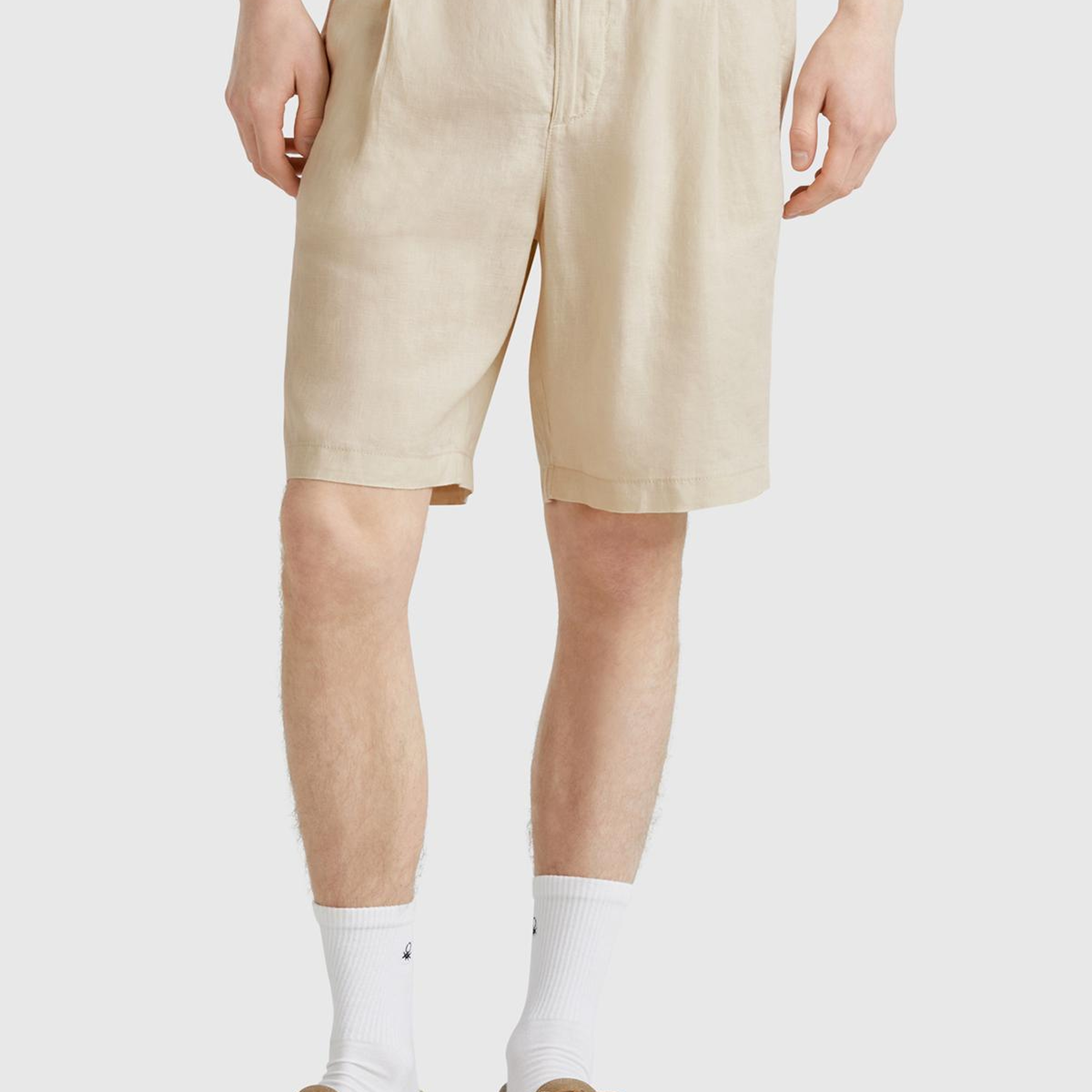 Erkek Taş Rengi %100 Keten Büzgü İpli Düğmeli Pile Detaylı Bermuda Şort