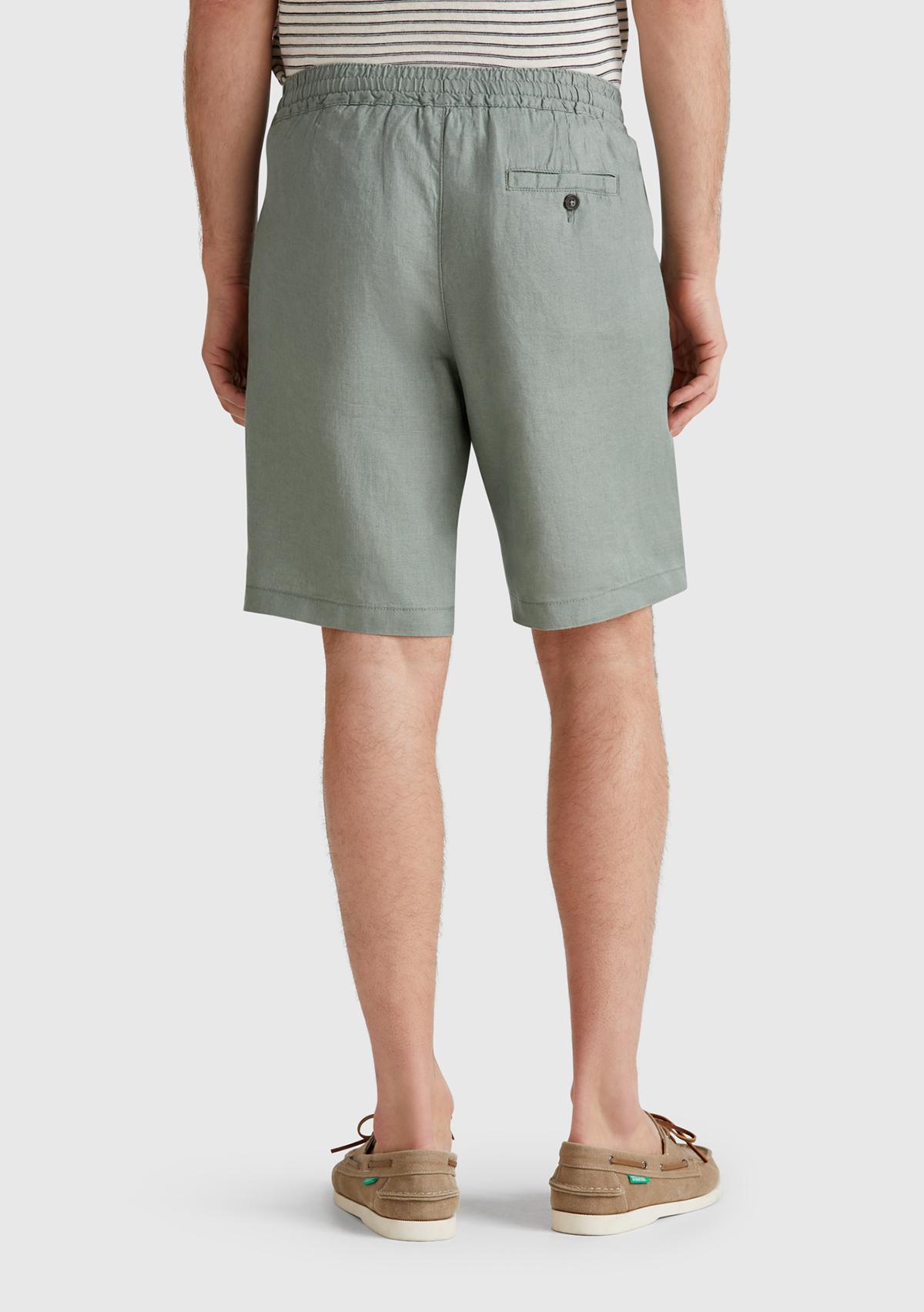 Erkek Soluk Yeşil %100 Keten Büzgü İpli Düğmeli Pile Detaylı Bermuda Şort