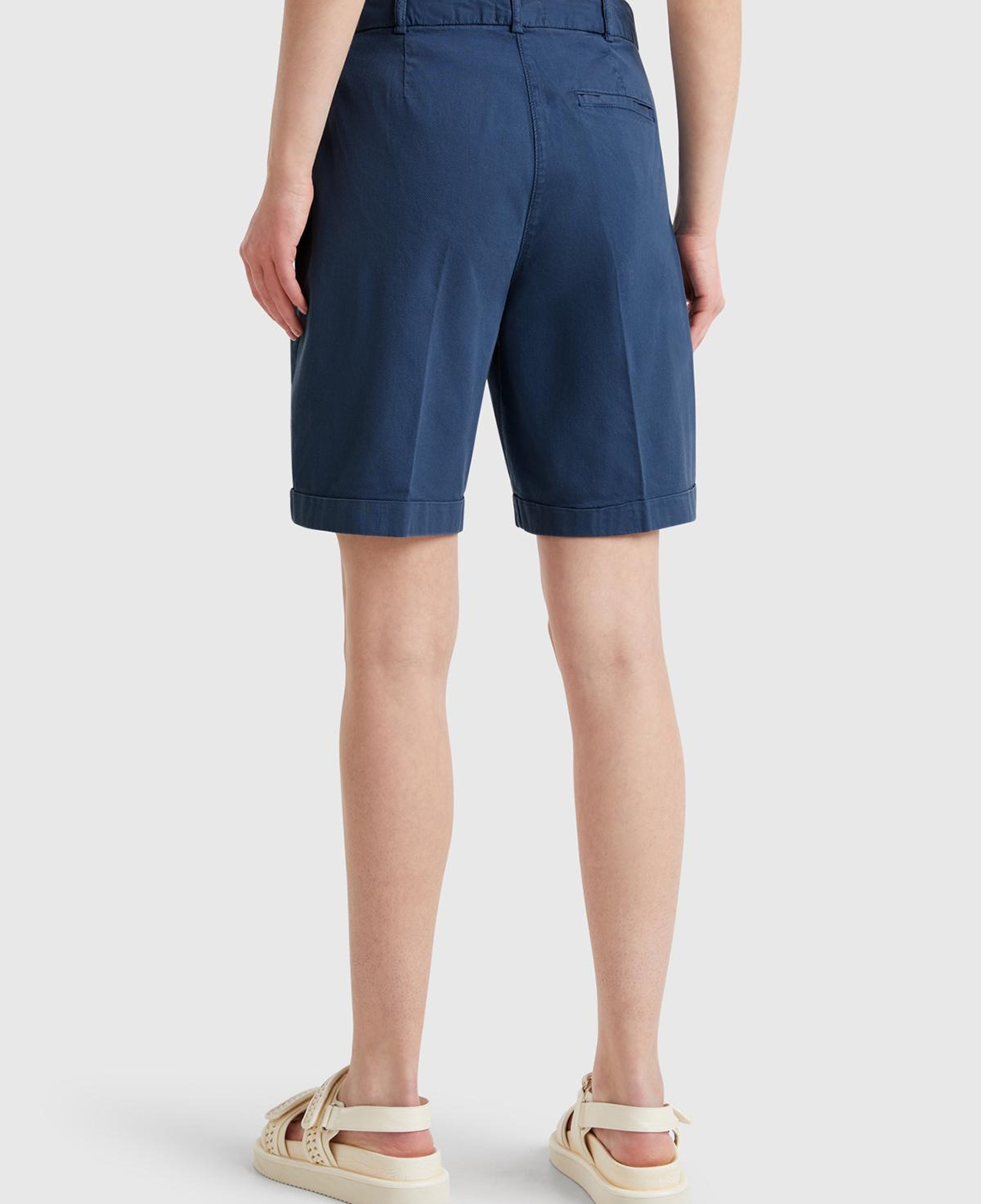 Kadın Denim Pamuk Karışımlı Önü Düğmeli Regular Fit Bermuda Şort