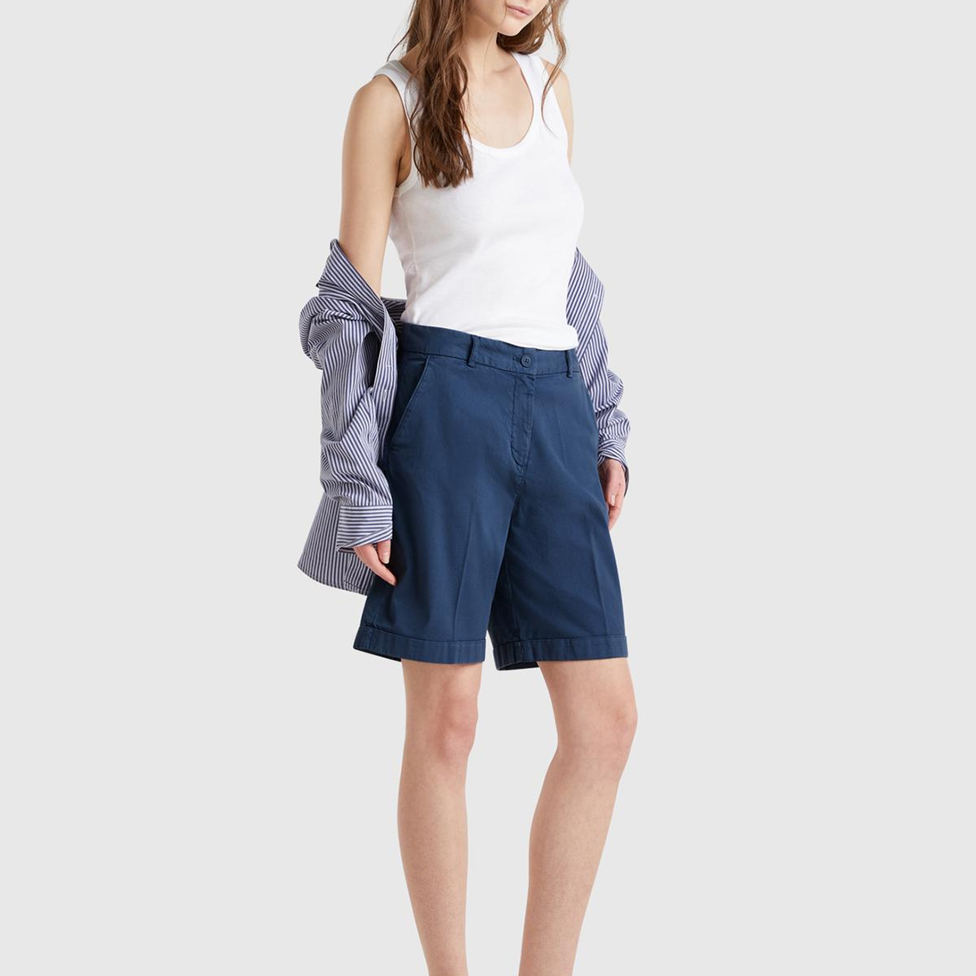 Kadın Denim Pamuk Karışımlı Önü Düğmeli Regular Fit Bermuda Şort