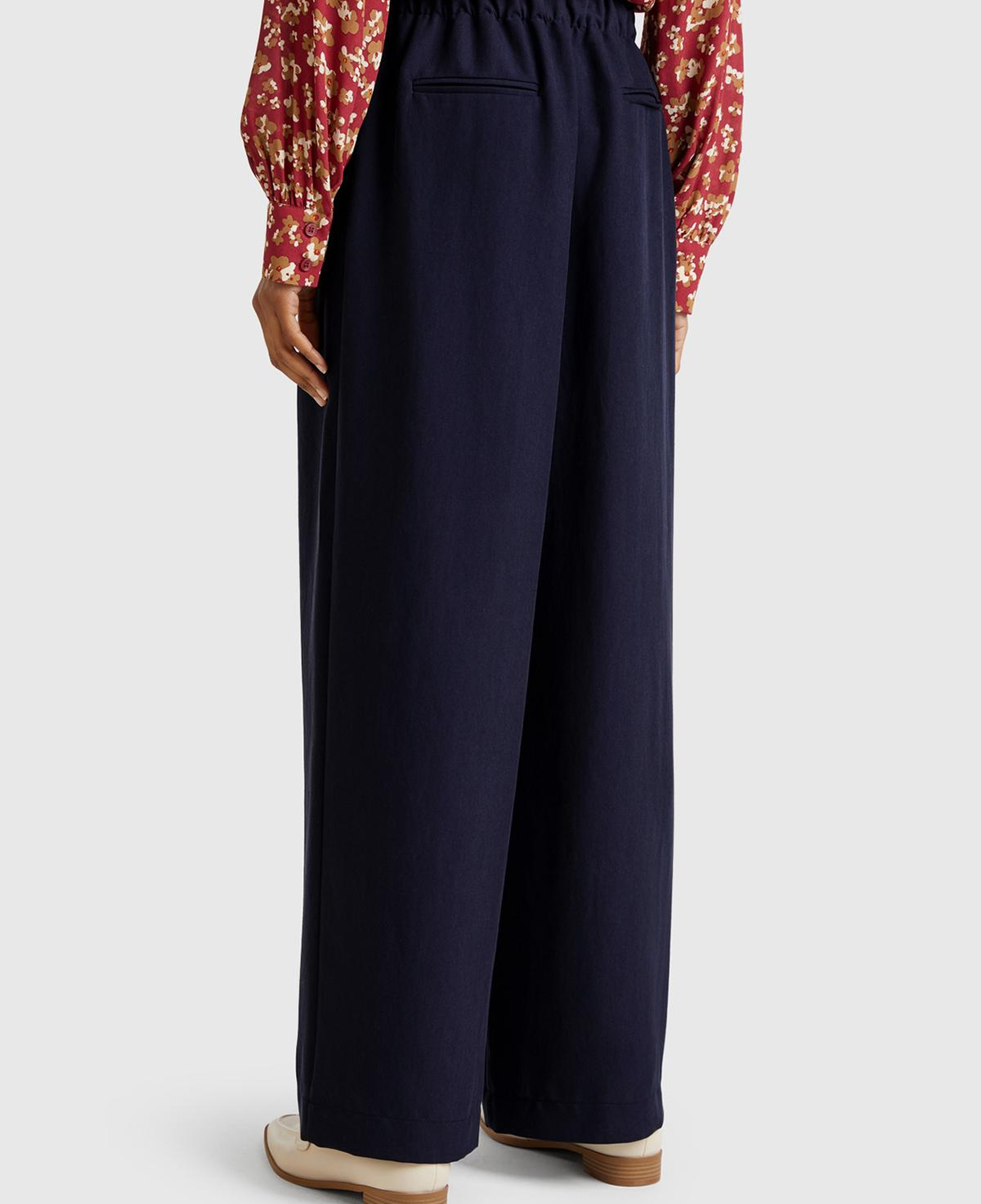 Kadın Lacivert Liyosel Karışımlı Beli Lastikli Geniş Paça Pantolon