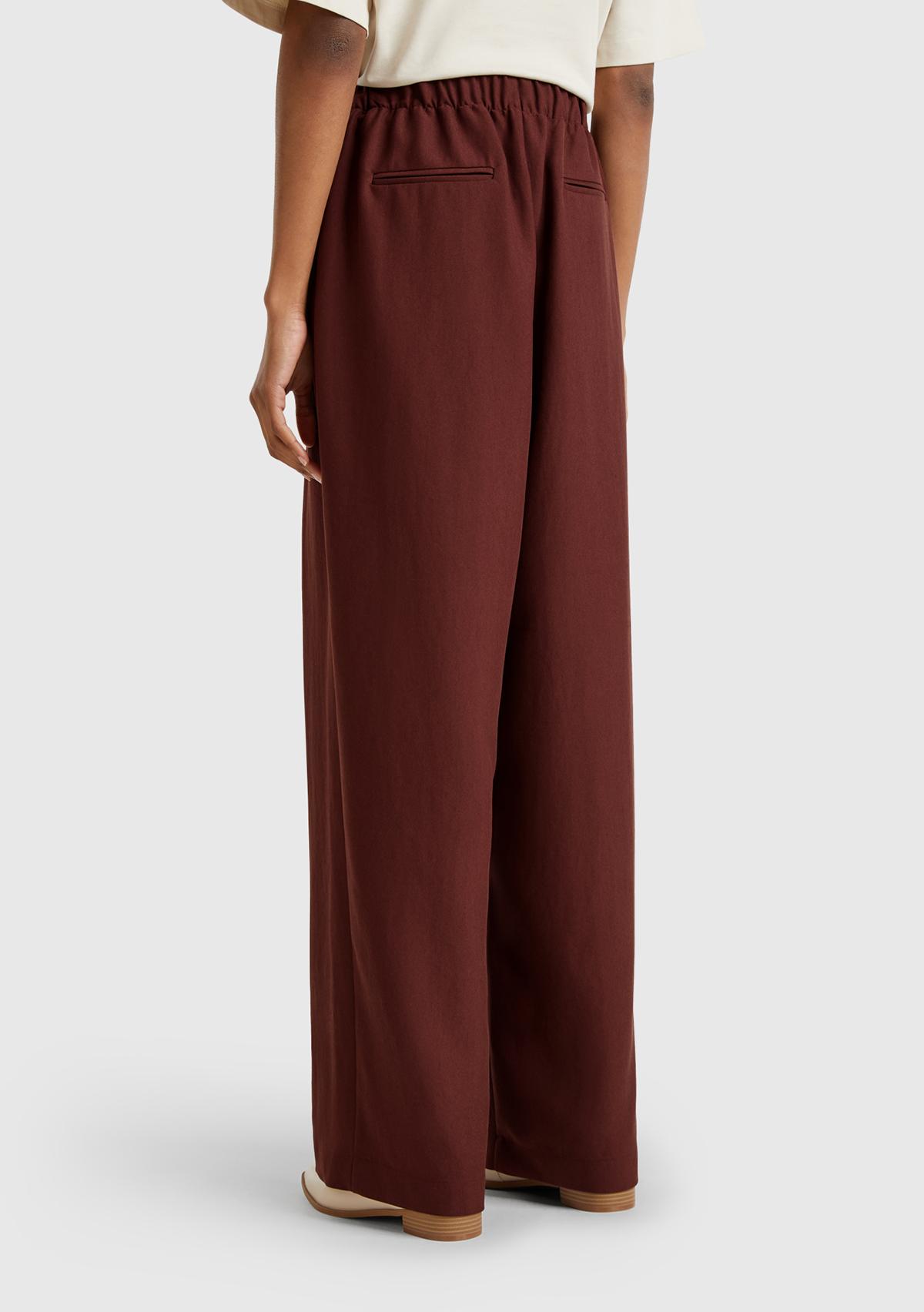 Kadın Kahverengi Liyosel Karışımlı Beli Lastikli Geniş Paça Pantolon