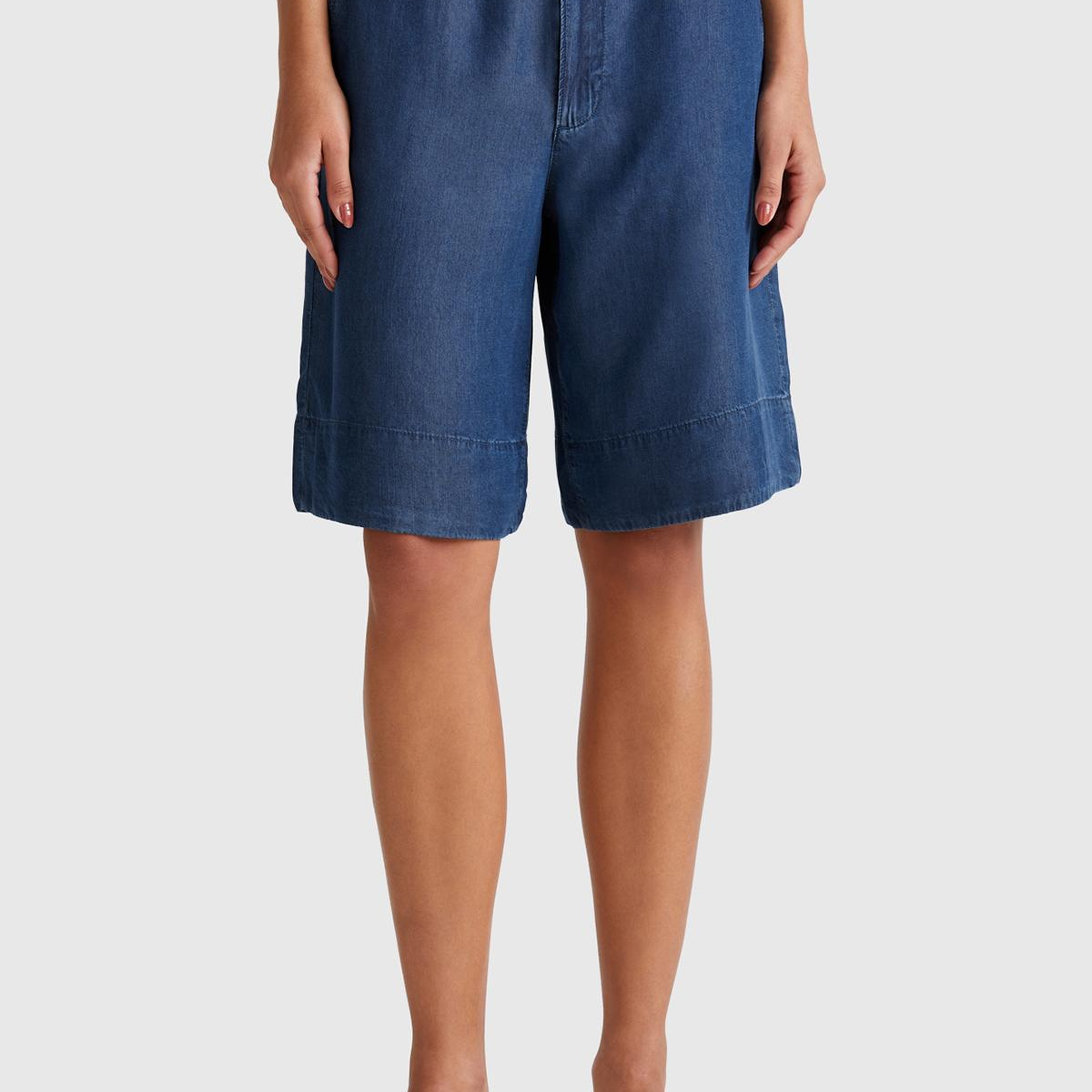 Kadın Koyu Mavi %100 Liyosel Regular Fit Bermuda Diz Üstü Şort