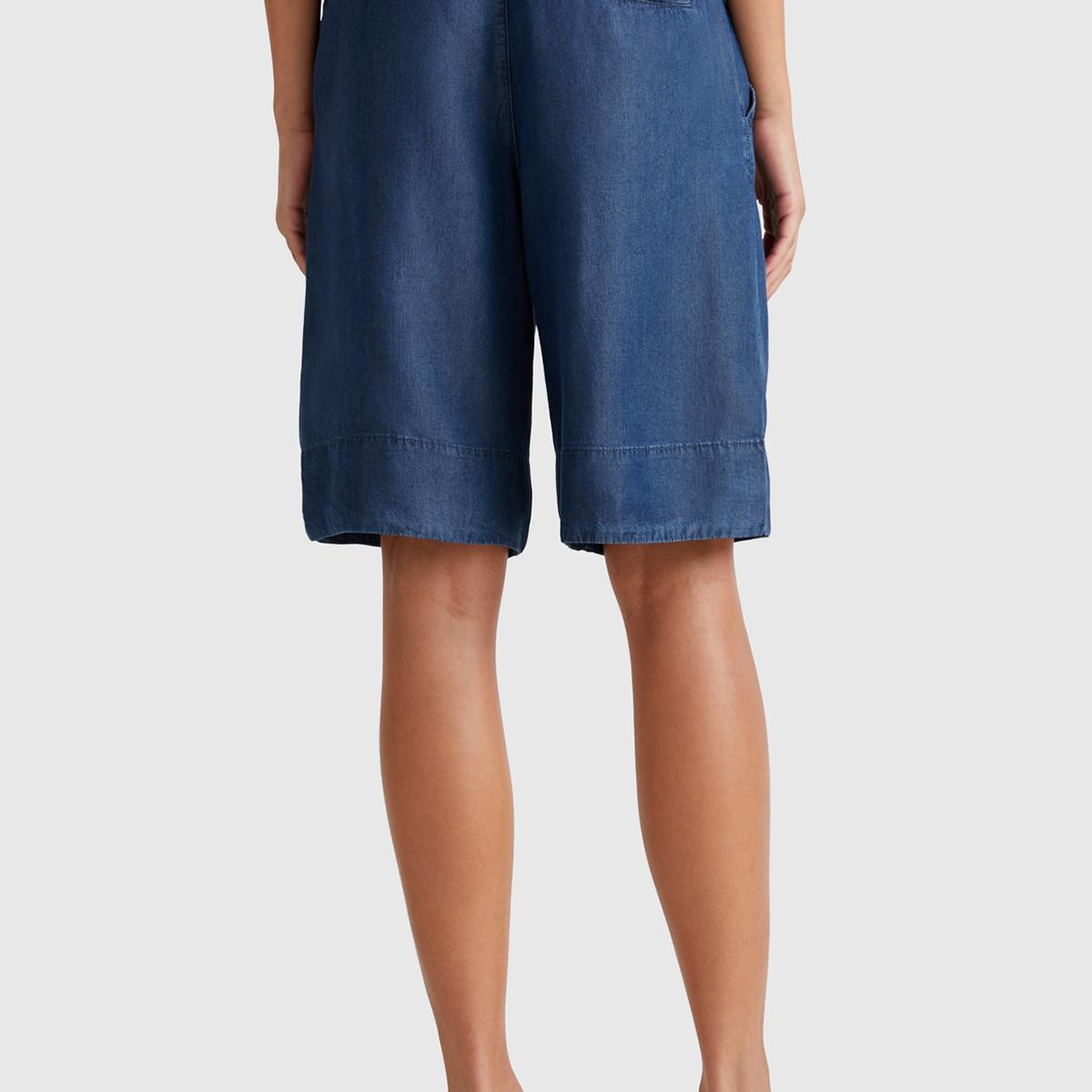 Kadın Koyu Mavi %100 Liyosel Regular Fit Bermuda Diz Üstü Şort