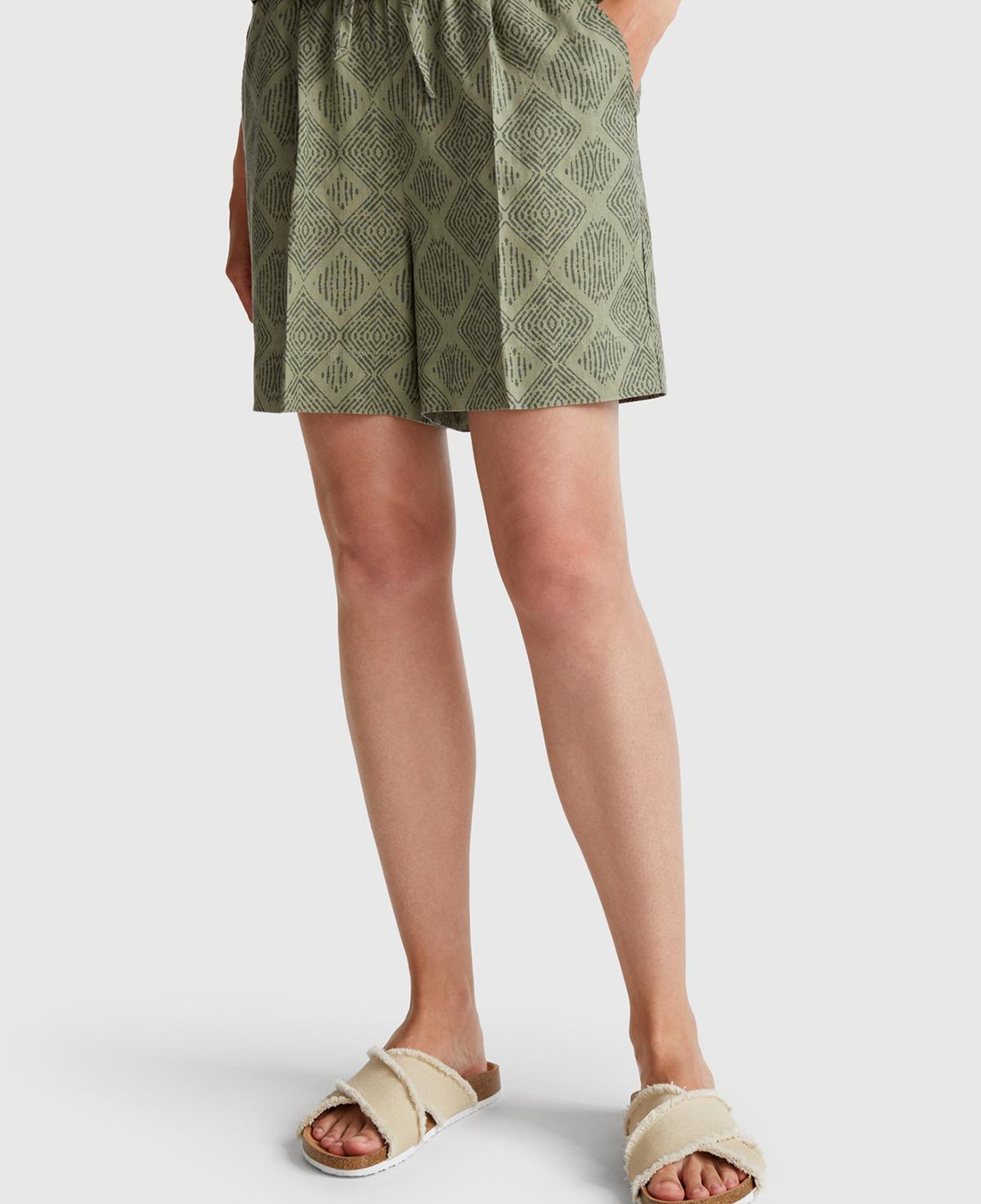 Kadın Haki %100 Keten Desenli Beli Lastikli Cepli Şort