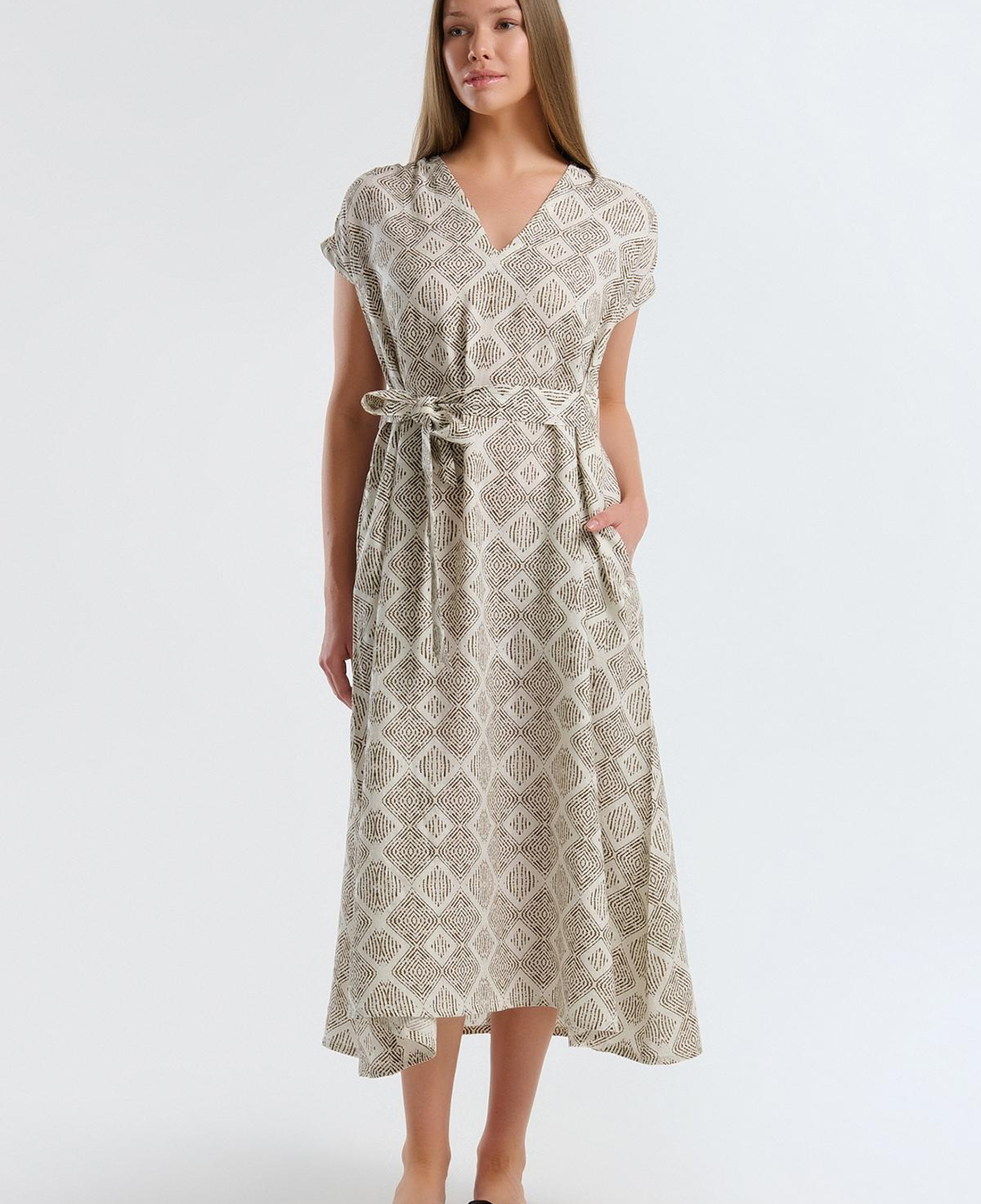 Kadın Beyaz Mix %100 Keten Desenli V Yaka Cepli Uzun Elbise