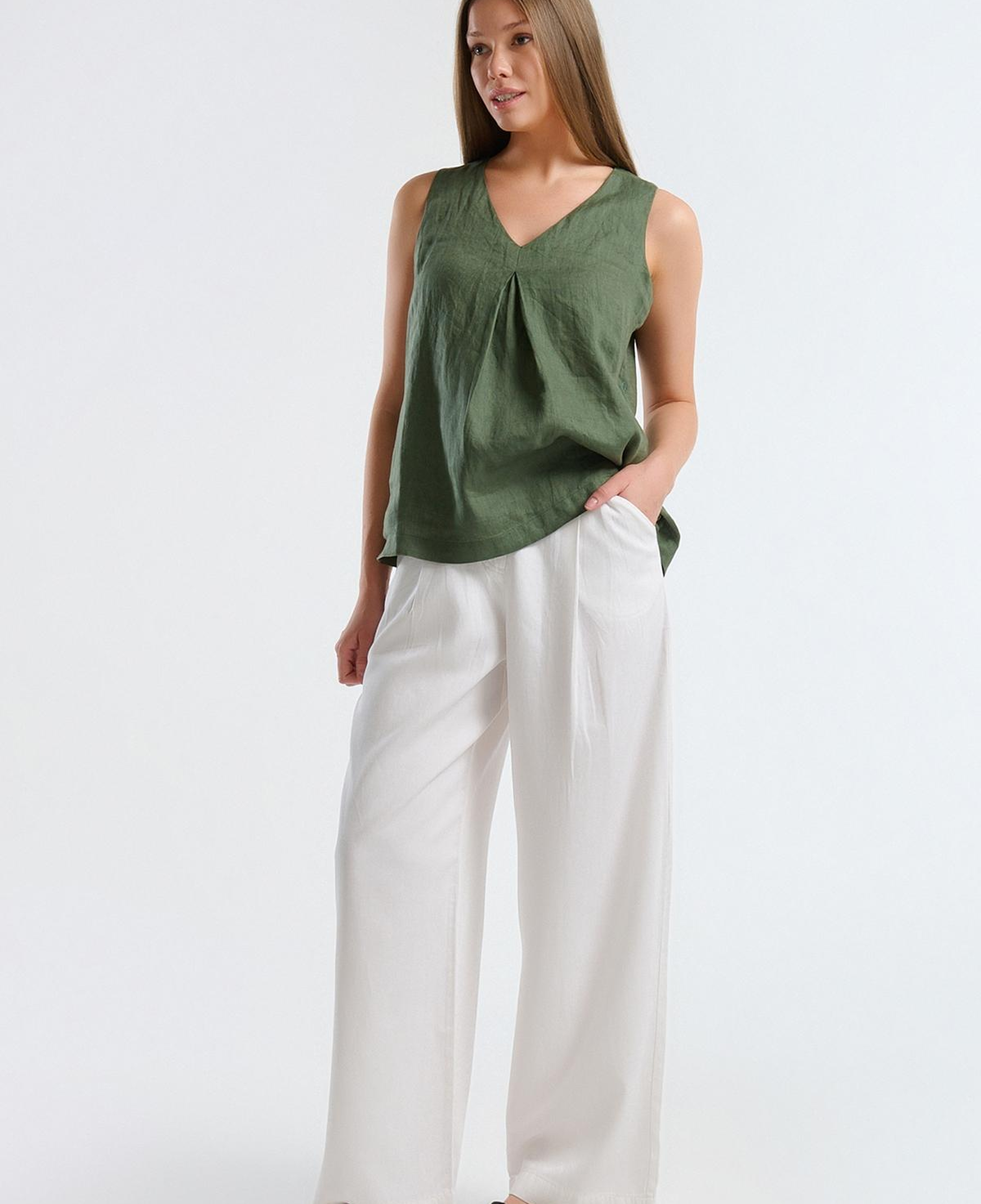 Kadın Beyaz Liyosel Karışımlı Beli Lastikli Geniş Paça Pantolon