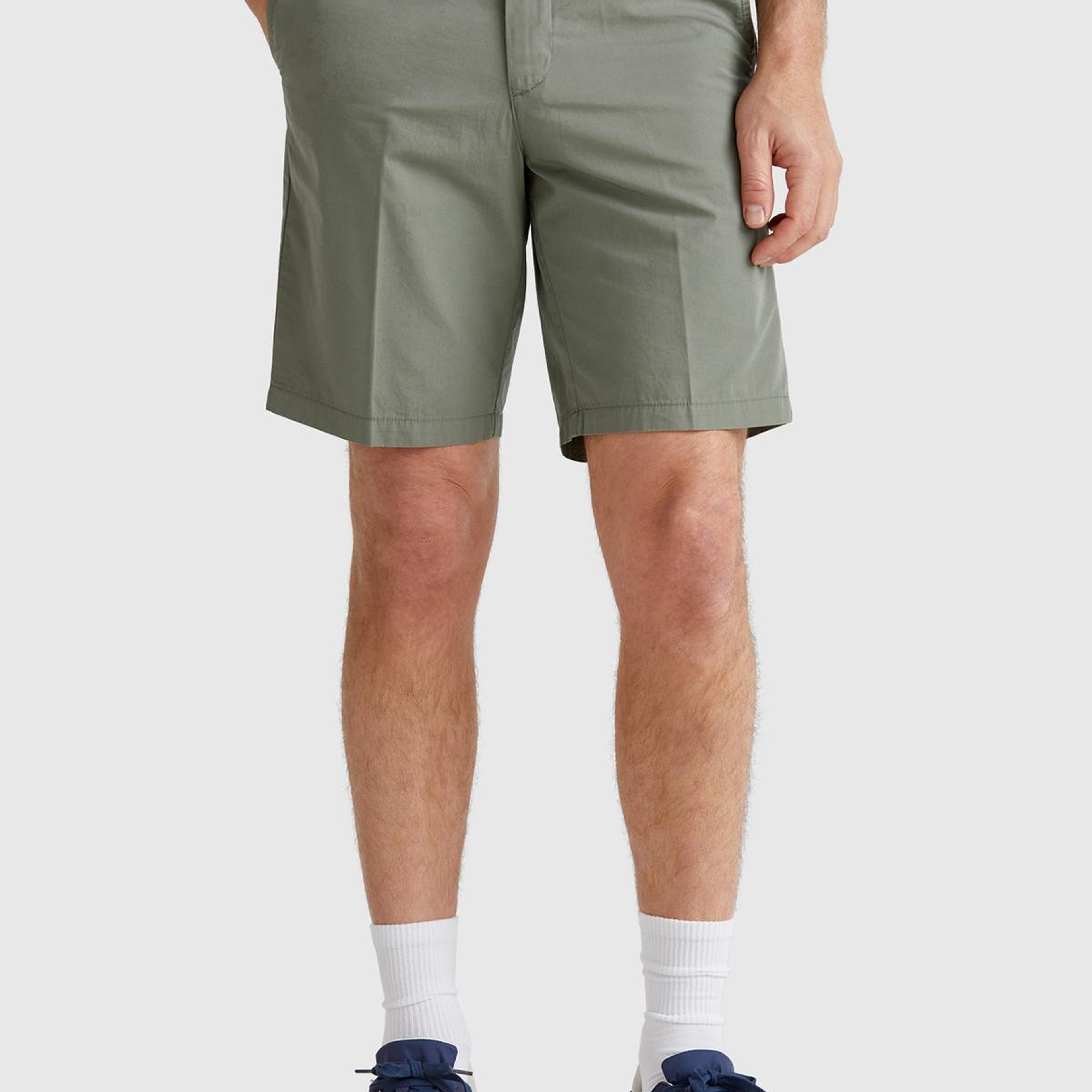 Erkek Soluk Yeşil %100 Koton Paraşüt Kumaş Bermuda Şort